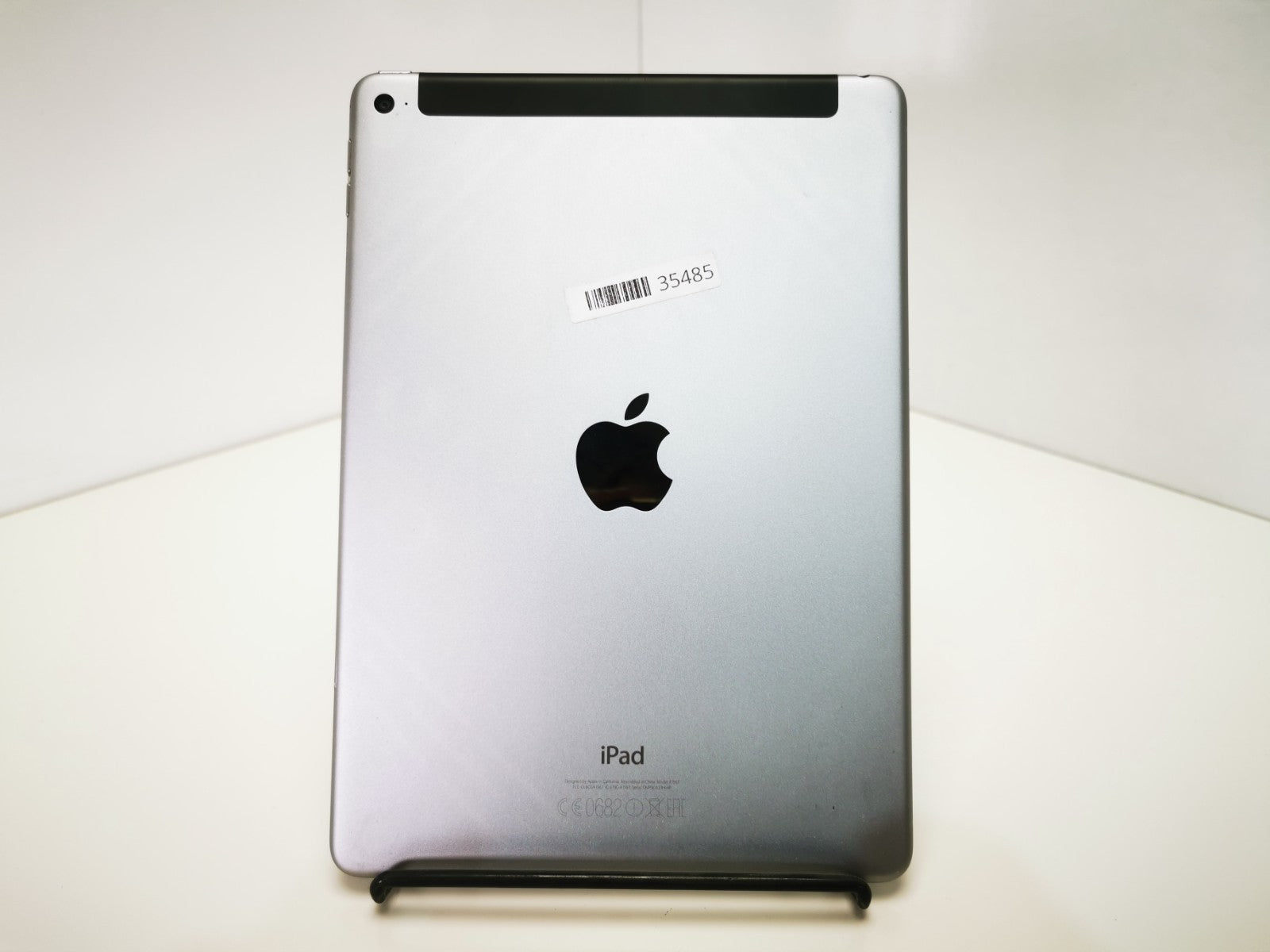 Apple iPad Air 2 (A1567) - 9.7"/Grey/32GB/iPadOS 15.8/WiFi+Cellular - Grade B