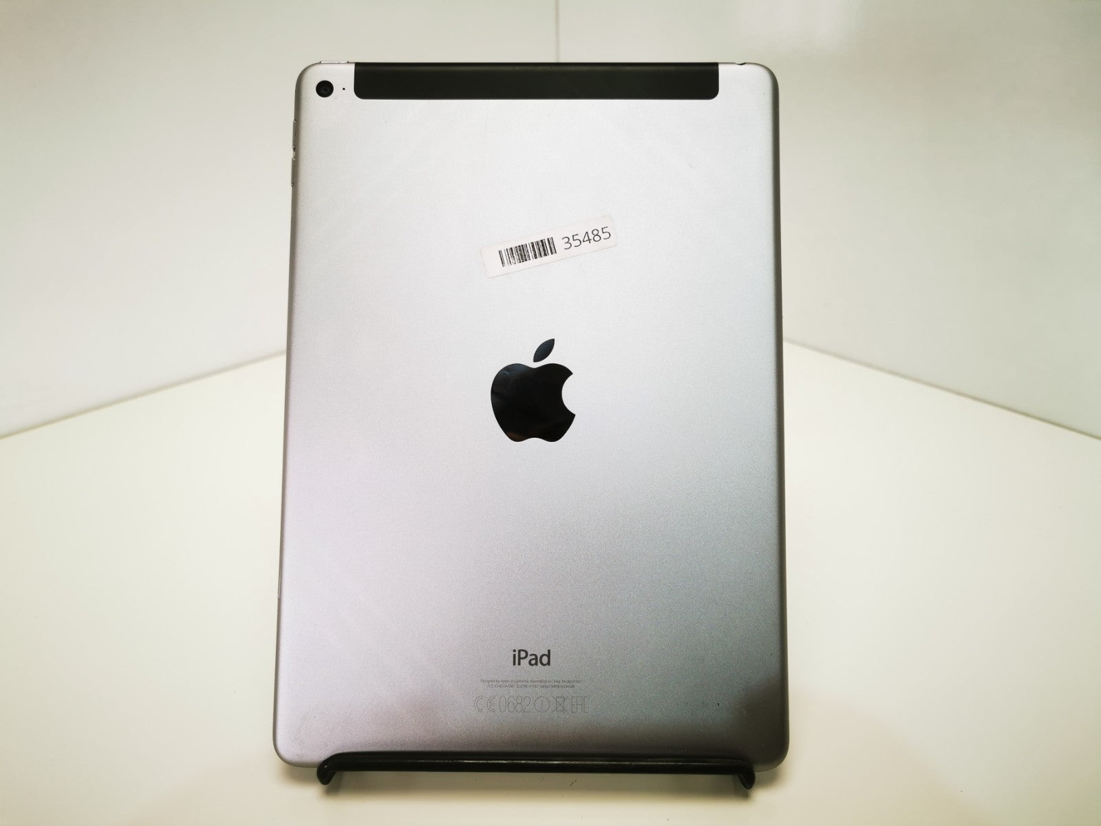 Apple iPad Air 2 (A1567) - 9.7"/Grey/32GB/iPadOS 15.8/WiFi+Cellular - Grade B