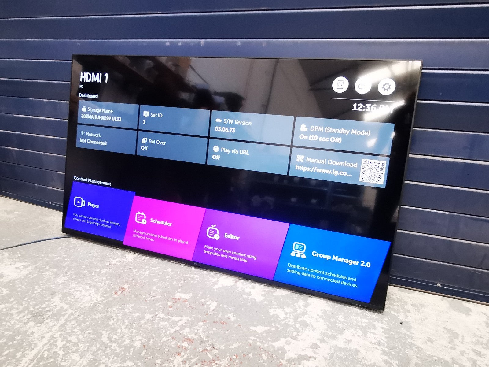 LG 65UL3J-EP 65" Signange TV - 3x HDMI - DEFECTS - READ DESCRIPTION