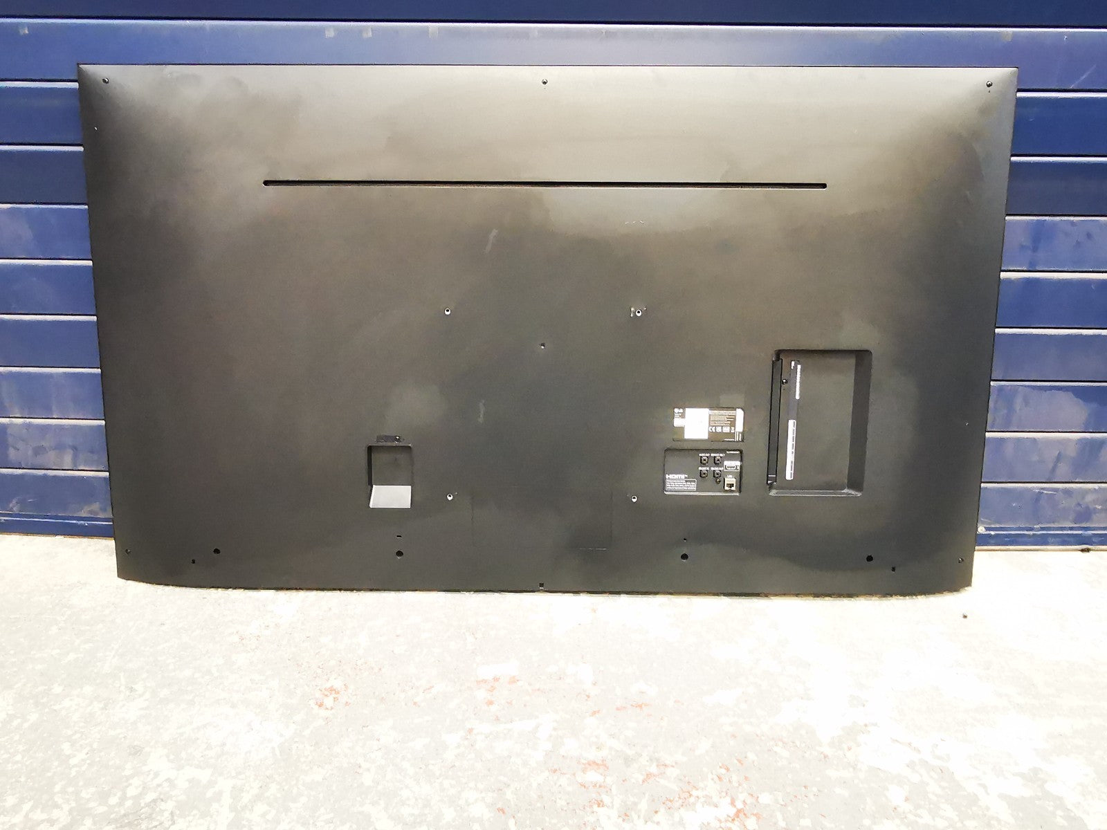 LG 65UL3J-EP 65" Signange TV - 3x HDMI - DEFECTS - READ DESCRIPTION