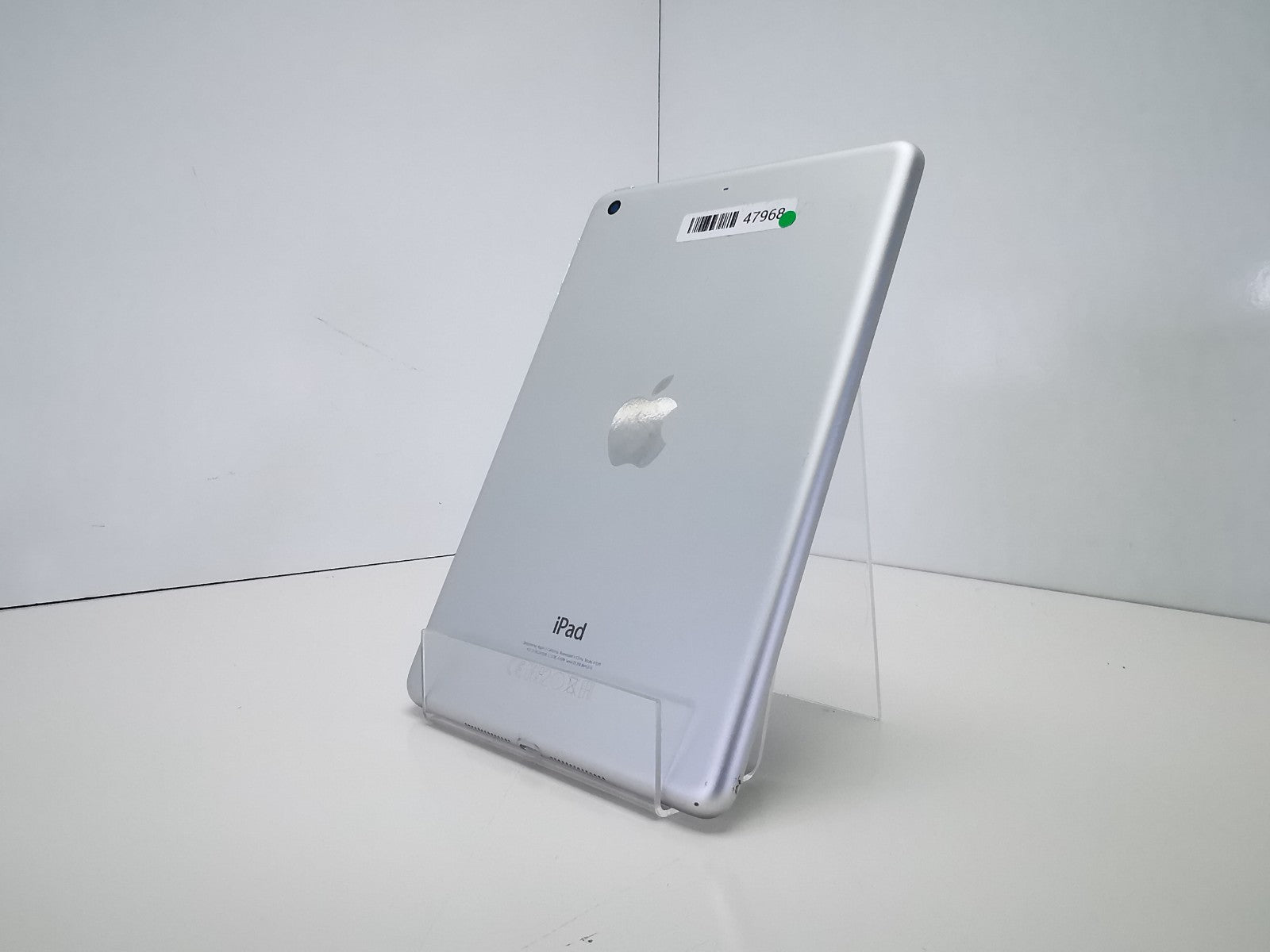 Apple iPad Mini 3rd Gen (A1599) - Silver/7.9"/64GB/iPadOS 12/WiFi - DEFECTS
