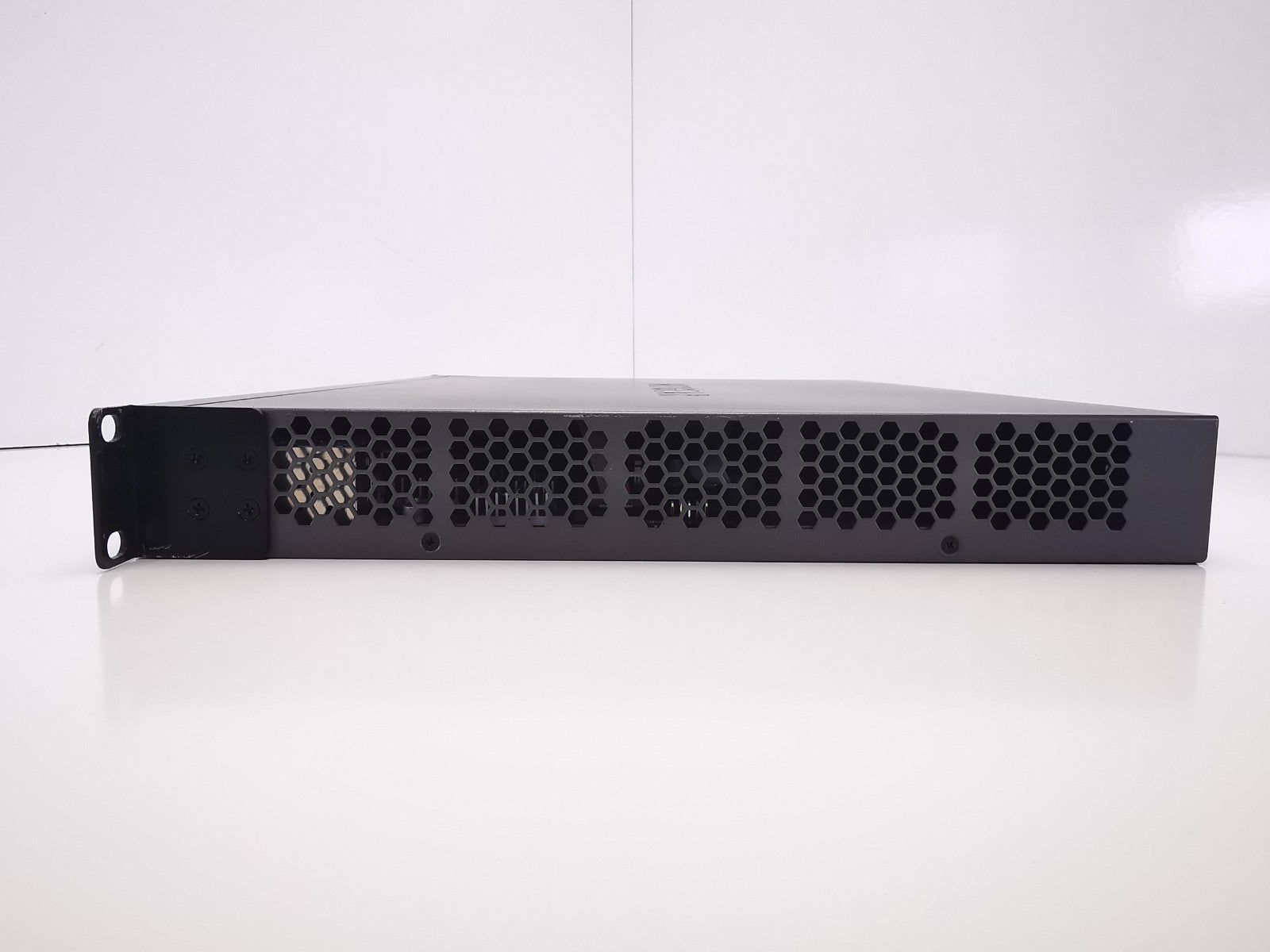 Netgear ProSafe GS752TP 48 Port PoE Gigabyte Ethernet Port - Rackmount Ears Inc