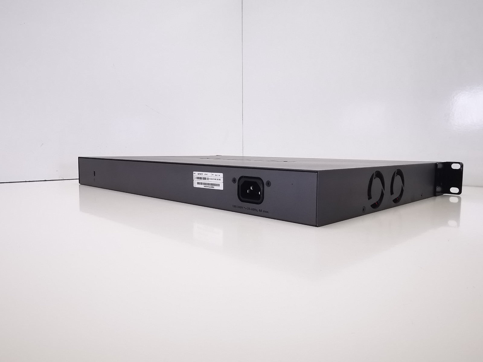 Netgear ProSafe GS752TP 48 Port PoE Gigabyte Ethernet Port - Rackmount Ears Inc