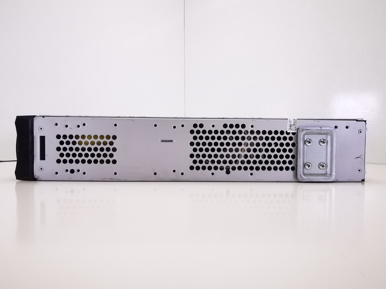 APC SMT1000RMI2UC Rackmountable UPS - Batteries included
