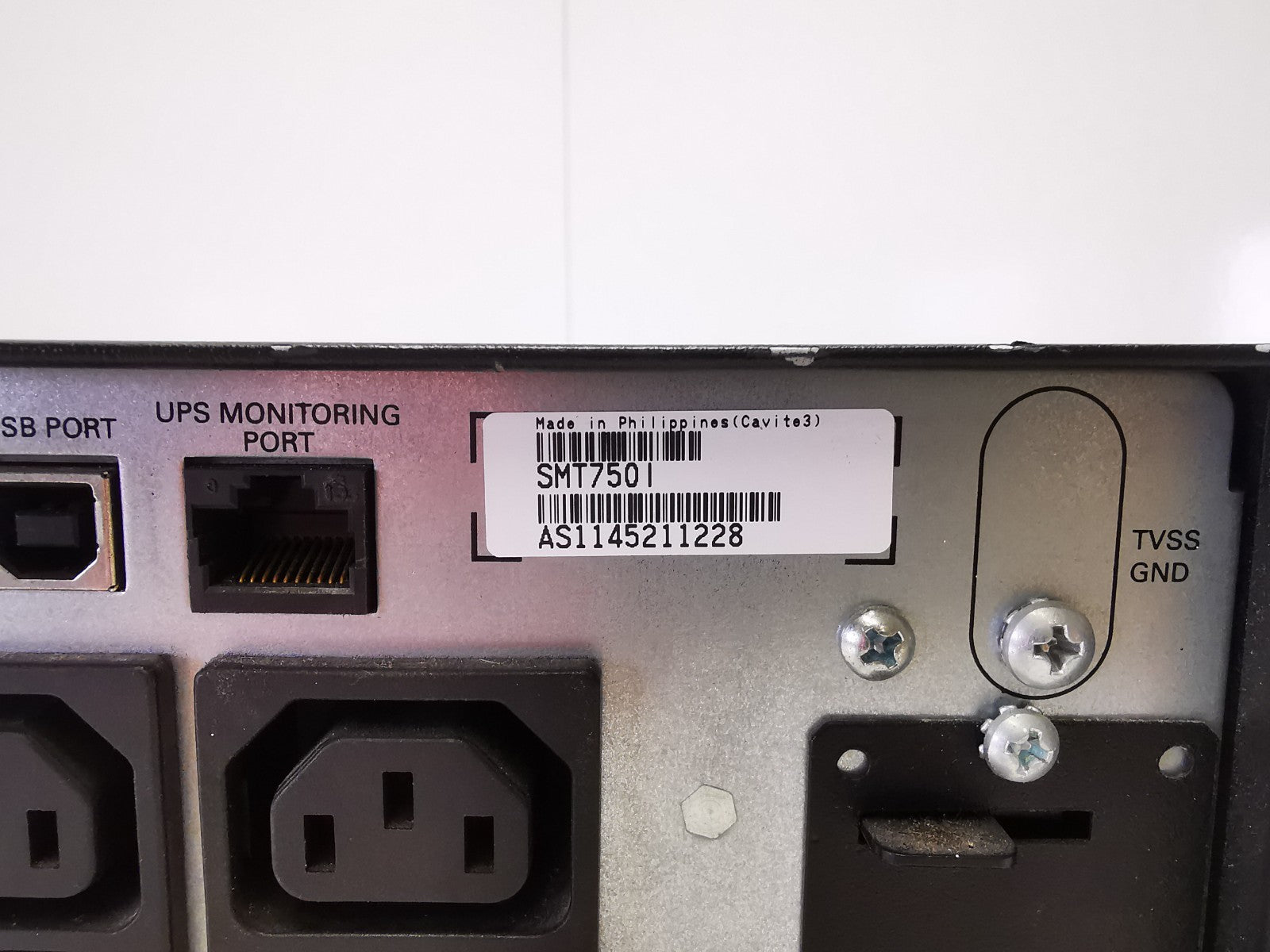 APC SMT750I Floor Standing UPS - Batteries not included