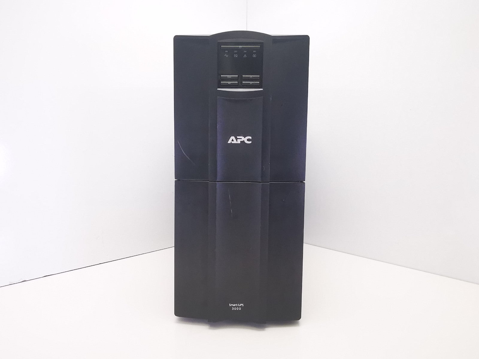 APC SMT3000IC Floorstanding UPS - Batteries Removed