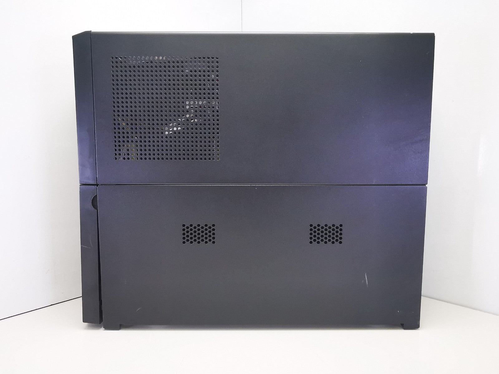 APC SMT3000IC Floorstanding UPS - Batteries Removed