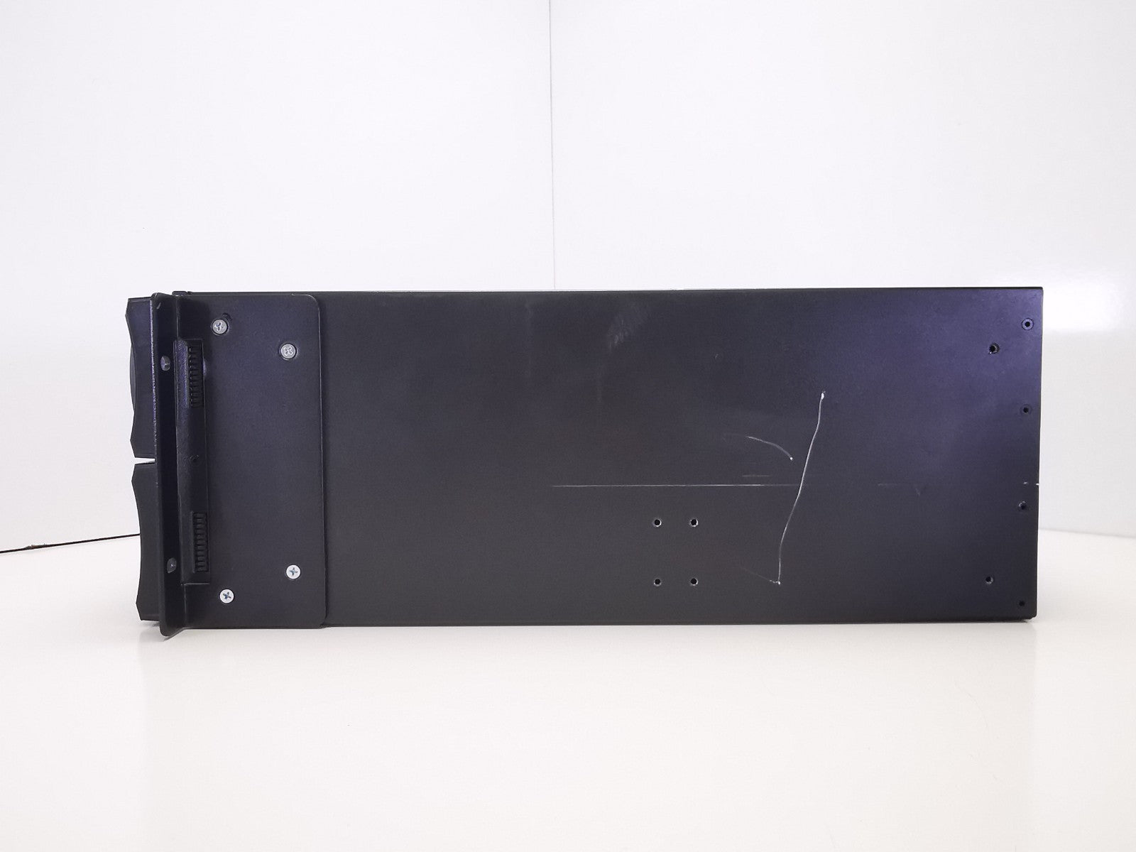 APC SMX1500RMI2U Rackmountable UPS - Batteries included