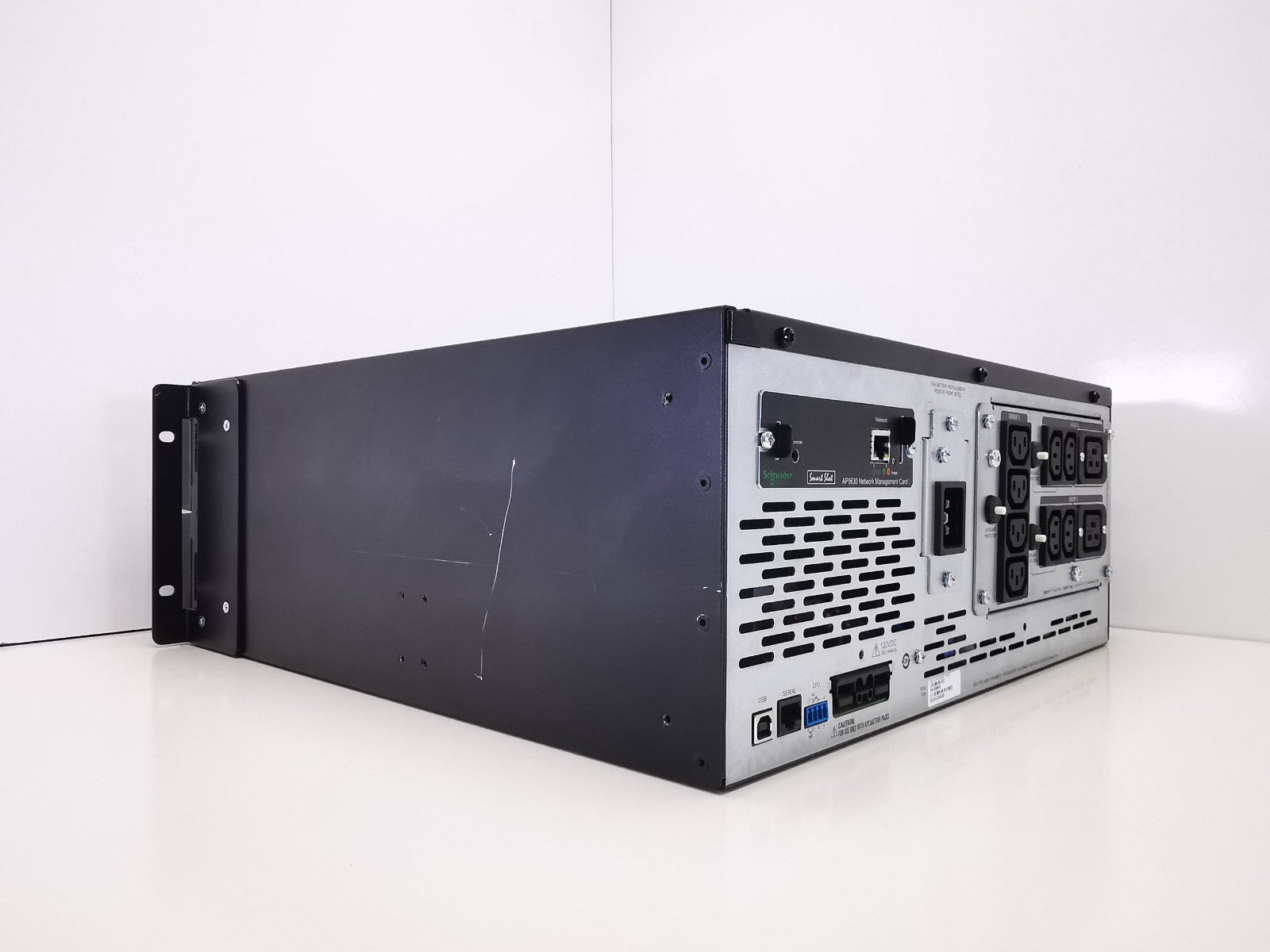 APC SMX1500RMI2U Rackmountable UPS - Batteries included