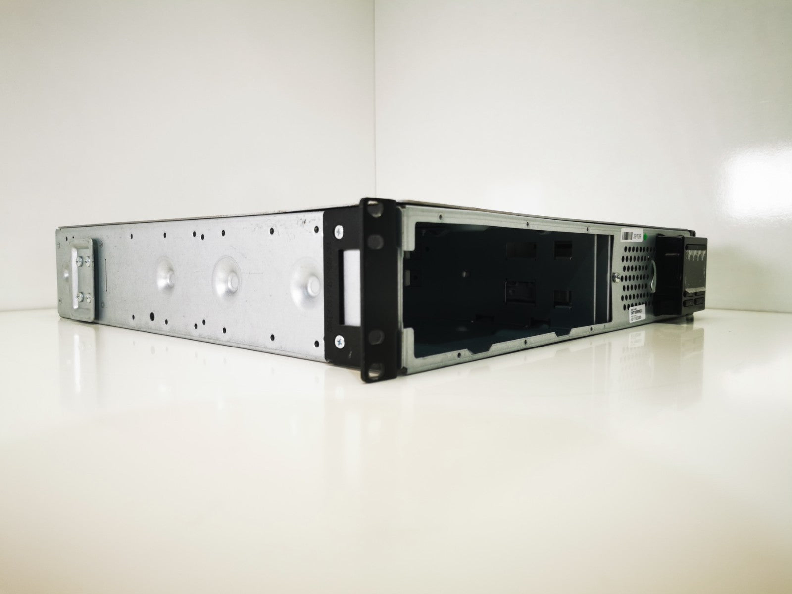 APC SMT1000RMI2U Rackmountable UPS - No Facia or Batteries included