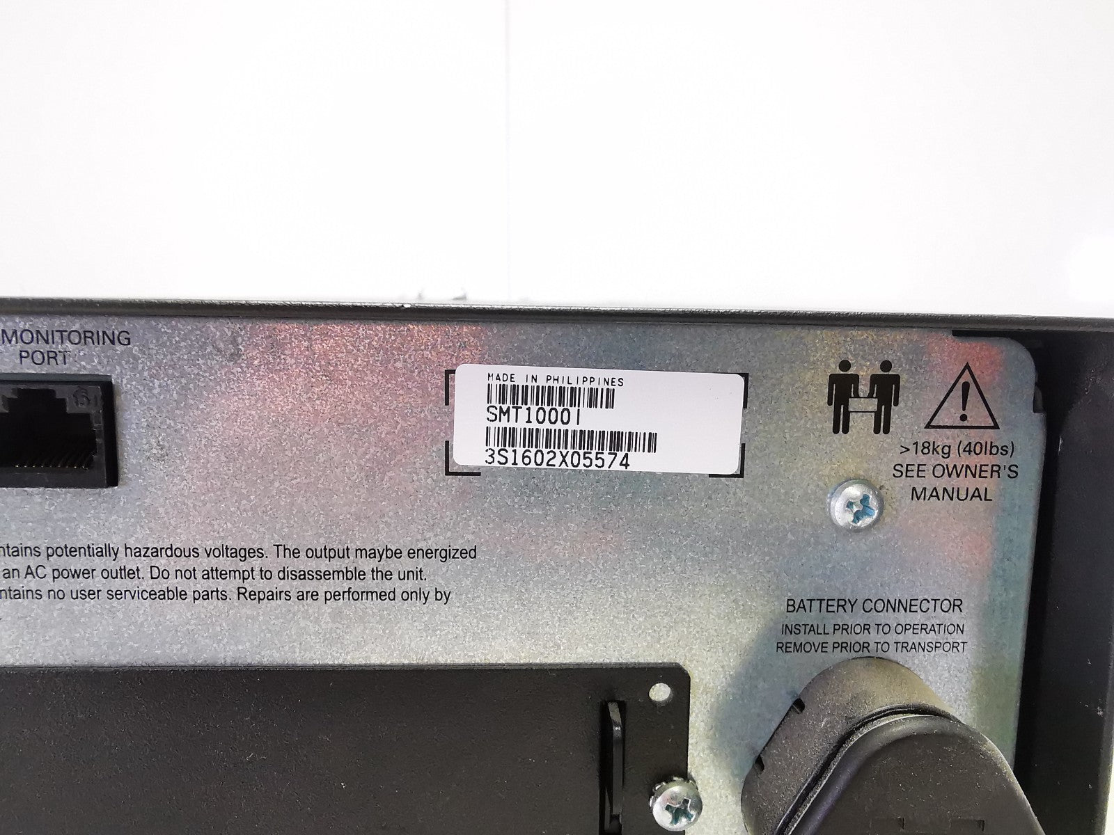 APC SMT1000i Floor Standing UPS - Batteries included