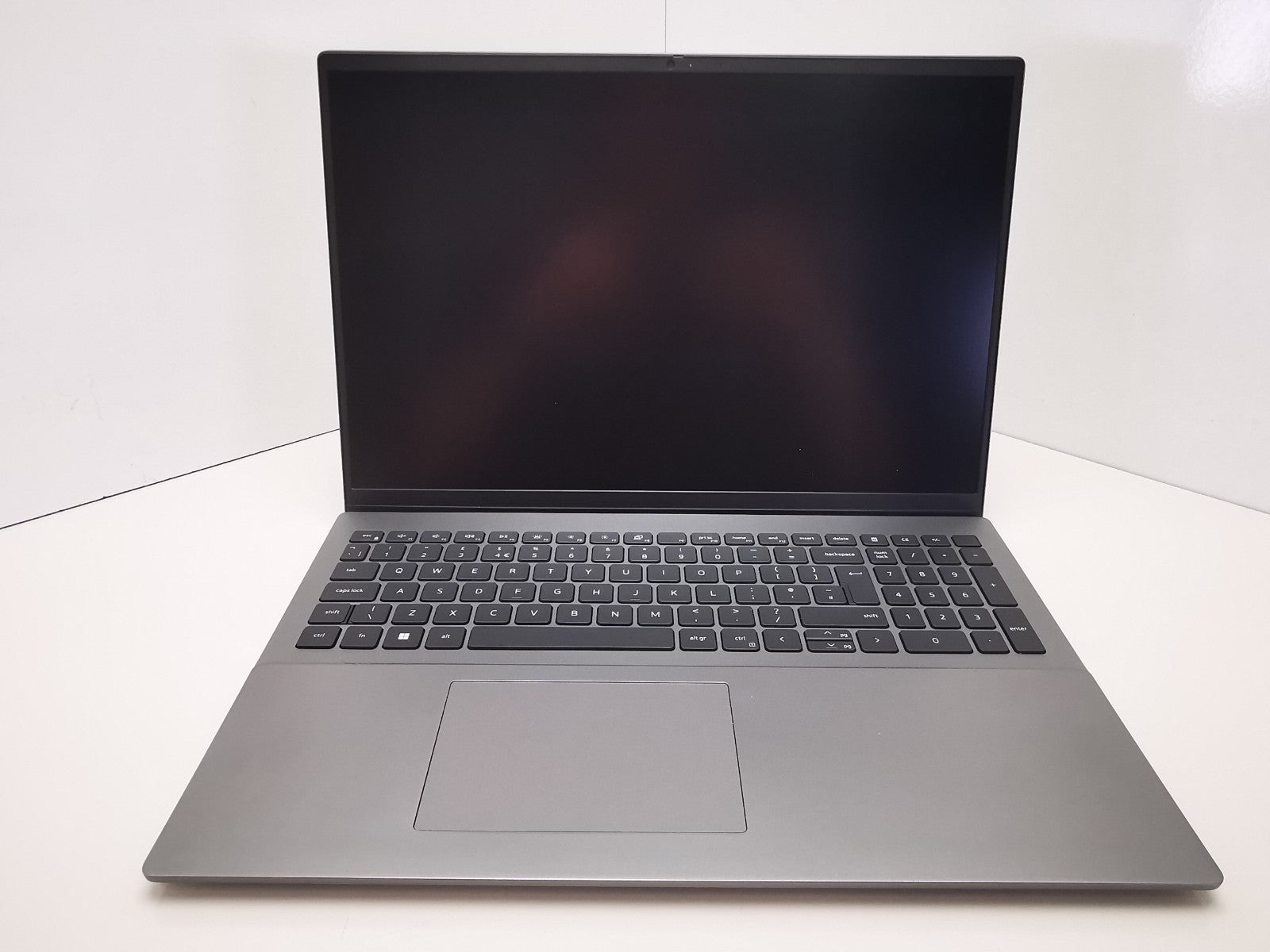 Dell Vostro 16 5635 15.6" Laptop - Ryzen 5 7530U/16GB RAM/512GB SSD/Win 11 Pro