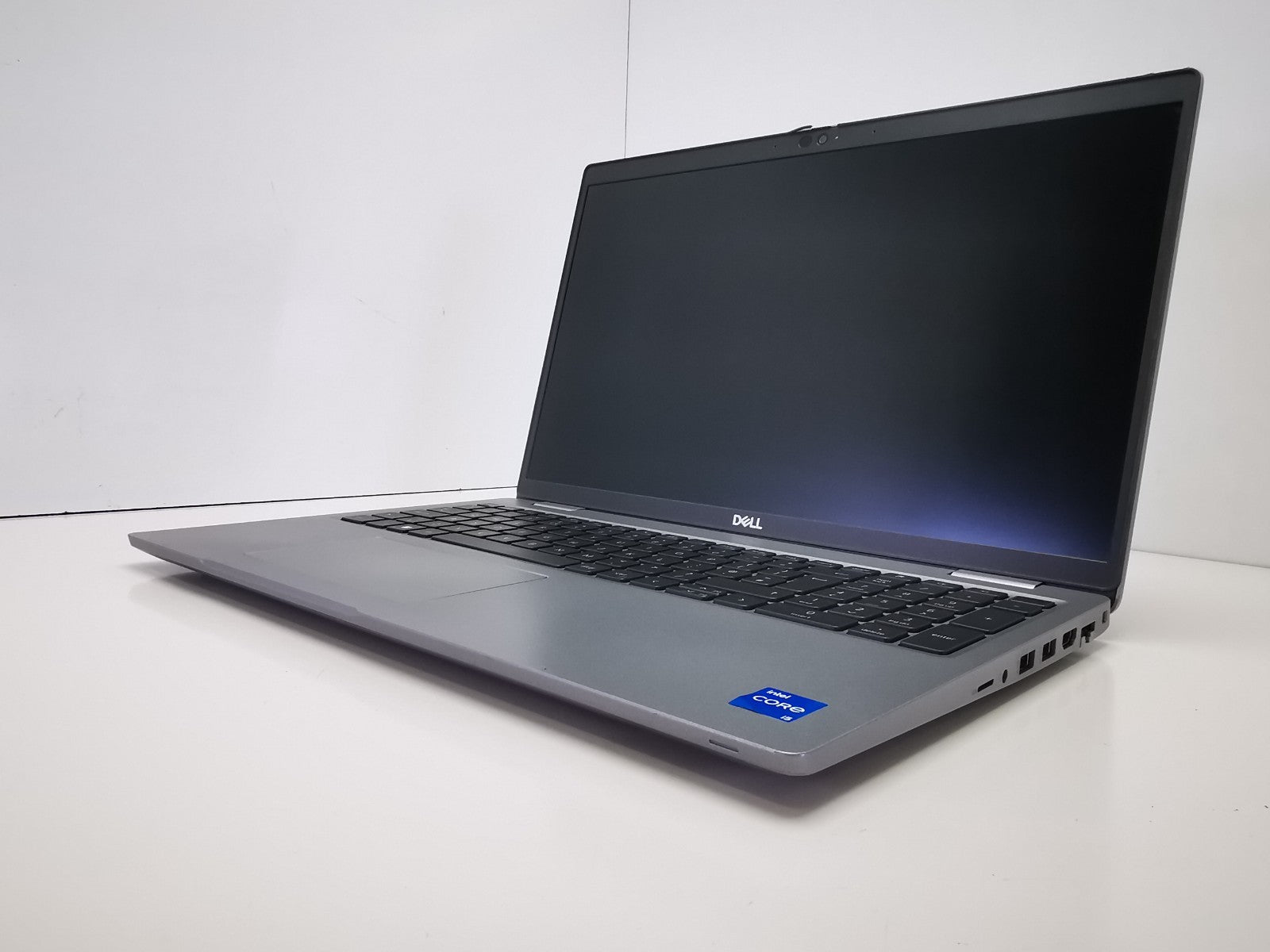 Dell Latitude 5530 15.6" Laptop - 12th Gen i5/8GB RAM/256GB SSD/Windows 11 Pro