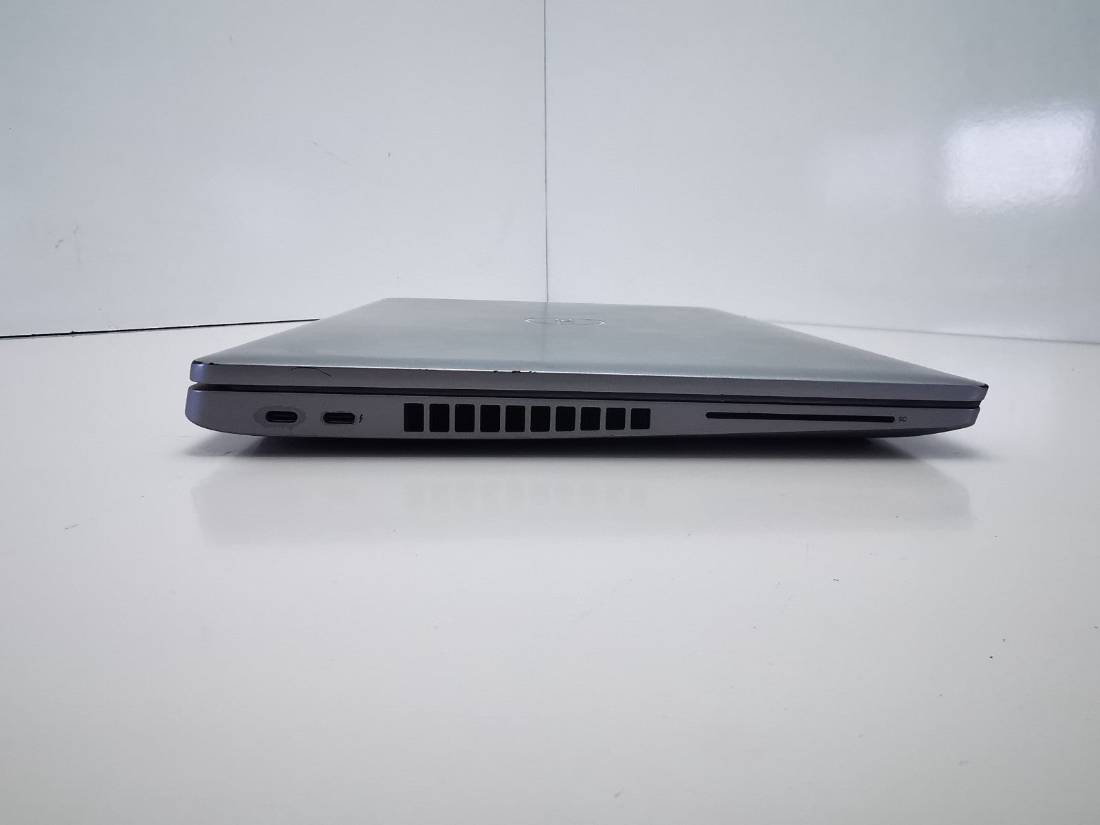 Dell Latitude 5530 15.6" Laptop - 12th Gen i5/8GB RAM/256GB SSD/Windows 11 Pro
