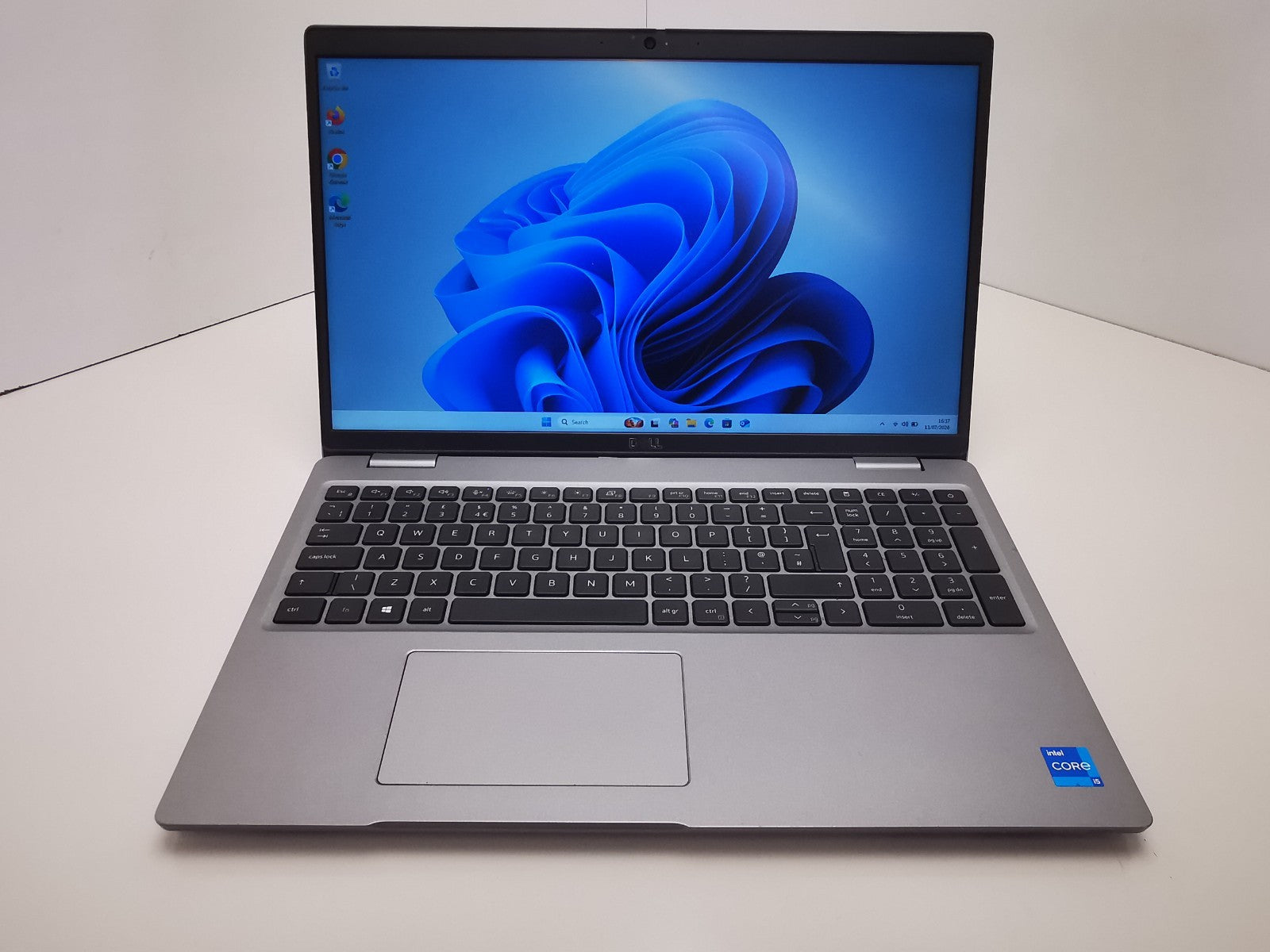 Dell Latitude 5520 15.6" Laptop - 11th Gen i5/8GB RAM/256GB SSD/Windows 11 Pro