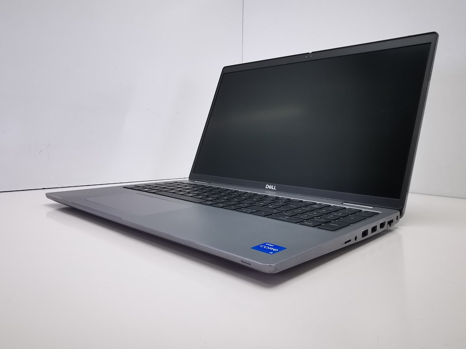Dell Latitude 5520 15.6" Laptop - 11th Gen i5/8GB RAM/256GB SSD/Windows 11 Pro