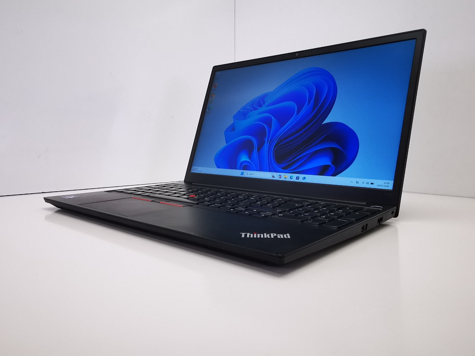 Lenovo ThinkPad E15 Gen 2 15″ Laptop – 11th Gen i7/16GB RAM/512GB SSD/Win 11 Pro