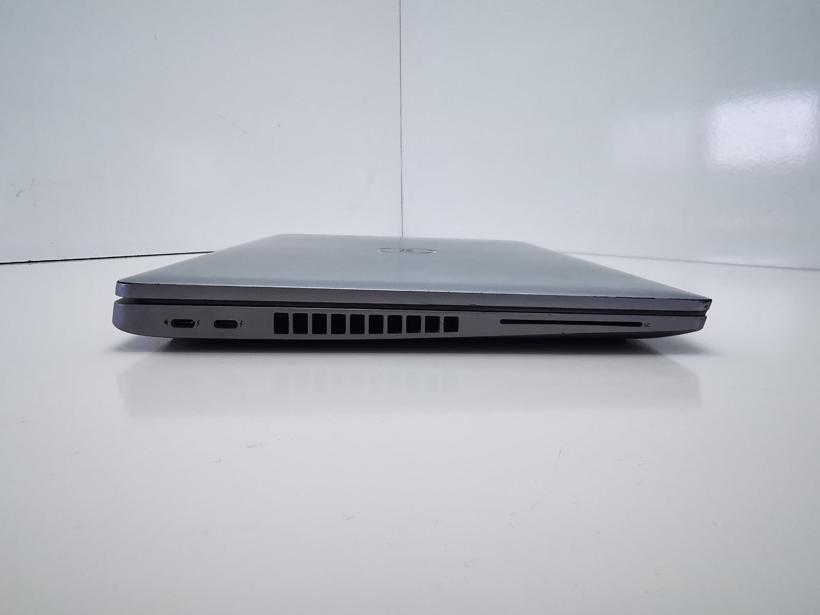 Dell Latitude 5520 15.6" Laptop - 11th Gen i5/8GB RAM/256GB SSD/Windows 11 Pro