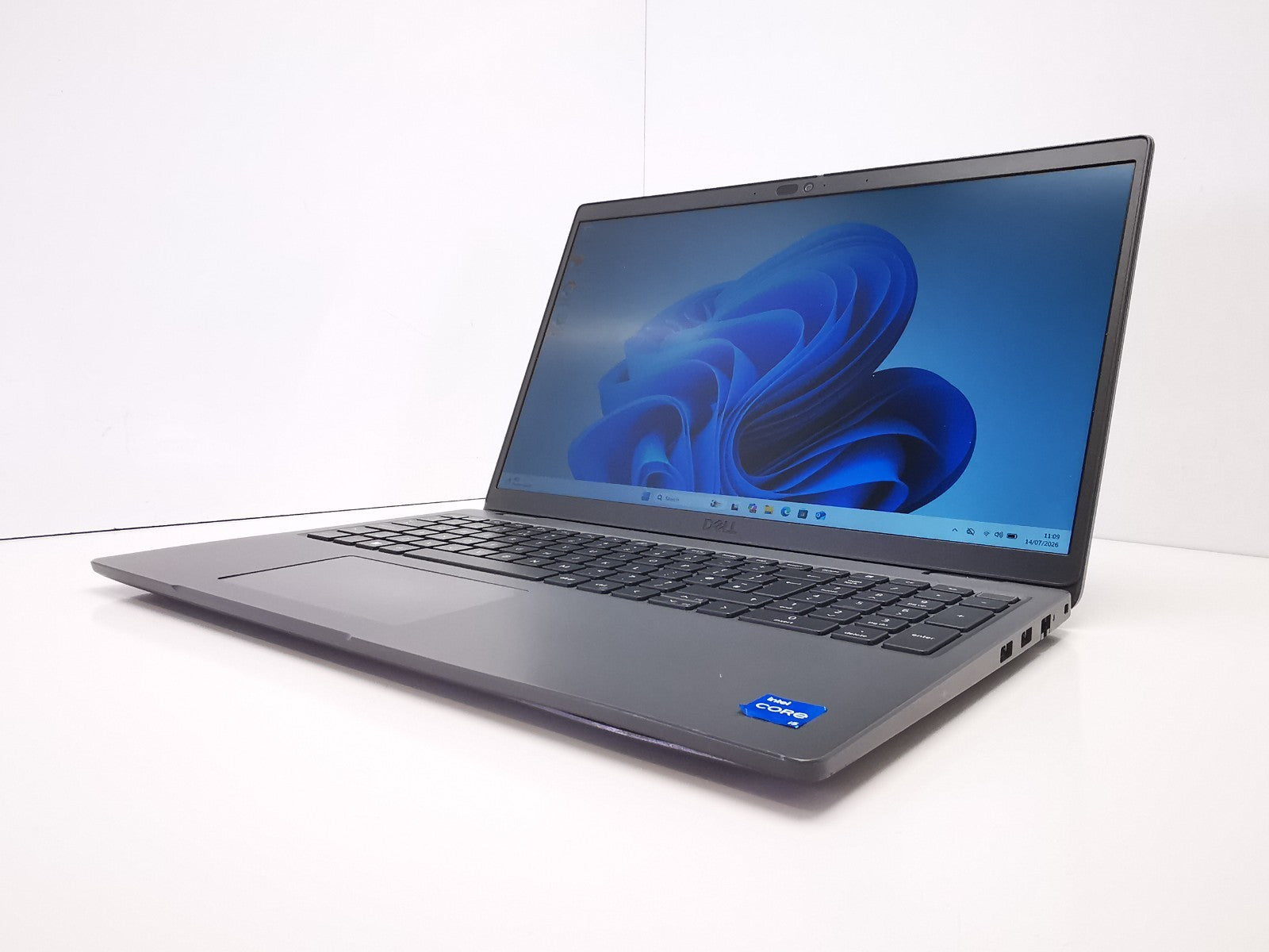 Dell Latitude 3540 15.6" Laptop - 13th Gen i5/16GB RAM/256GB SSD/Win 11 Pro
