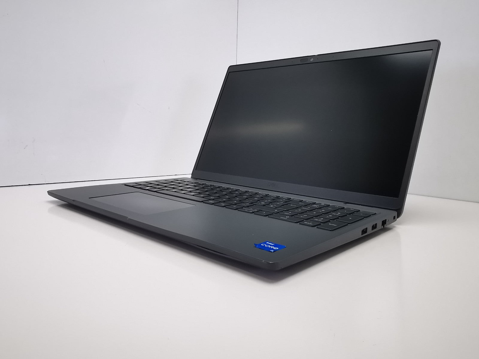 Dell Latitude 3540 15.6" Laptop - 13th Gen i5/16GB RAM/256GB SSD/Win 11 Pro