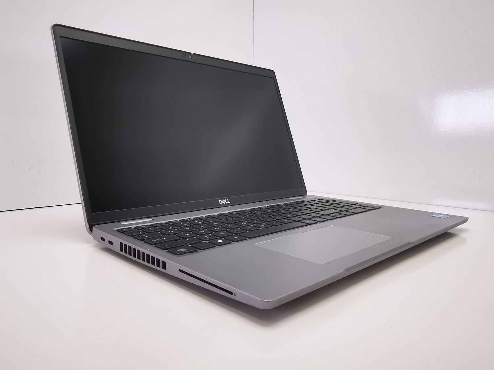 Dell Latitude 5530 15.6" Laptop - 12th Gen i5/8GB RAM/256GB SSD/Windows 11 Pro