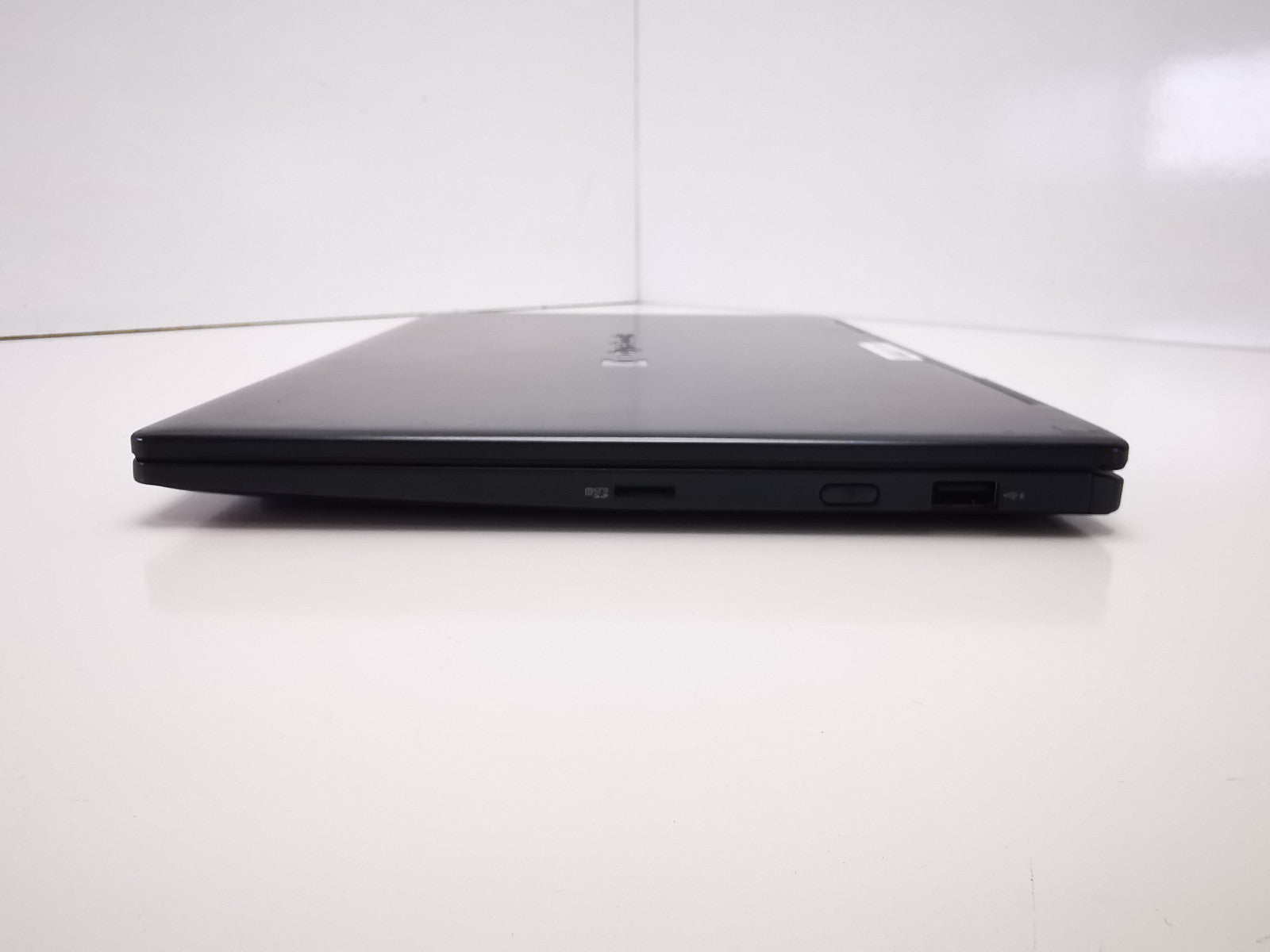 Dynabook Portege X30W-J-109 13.3" - 11th Gen i5/8GB RAM/256GB SSD/Win 11 Pro