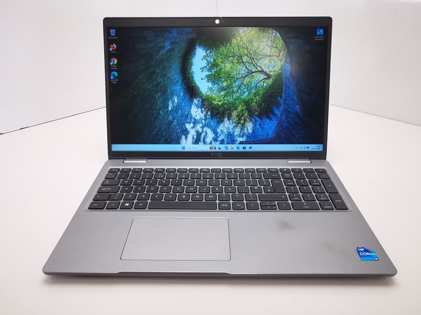 Dell Latitude 5520 15.6" Laptop - 11th Gen i5/8GB RAM/256GB SSD/Windows 11 Pro