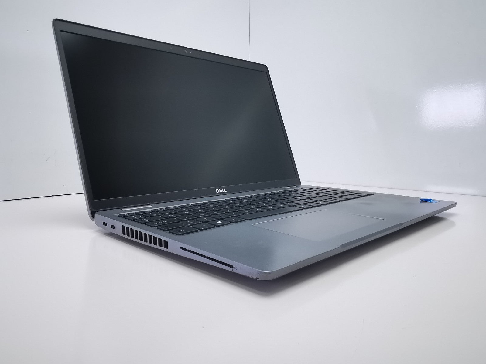 Dell Latitude 5520 15.6" Laptop - 11th Gen i5/8GB RAM/256GB SSD/Windows 11 Pro