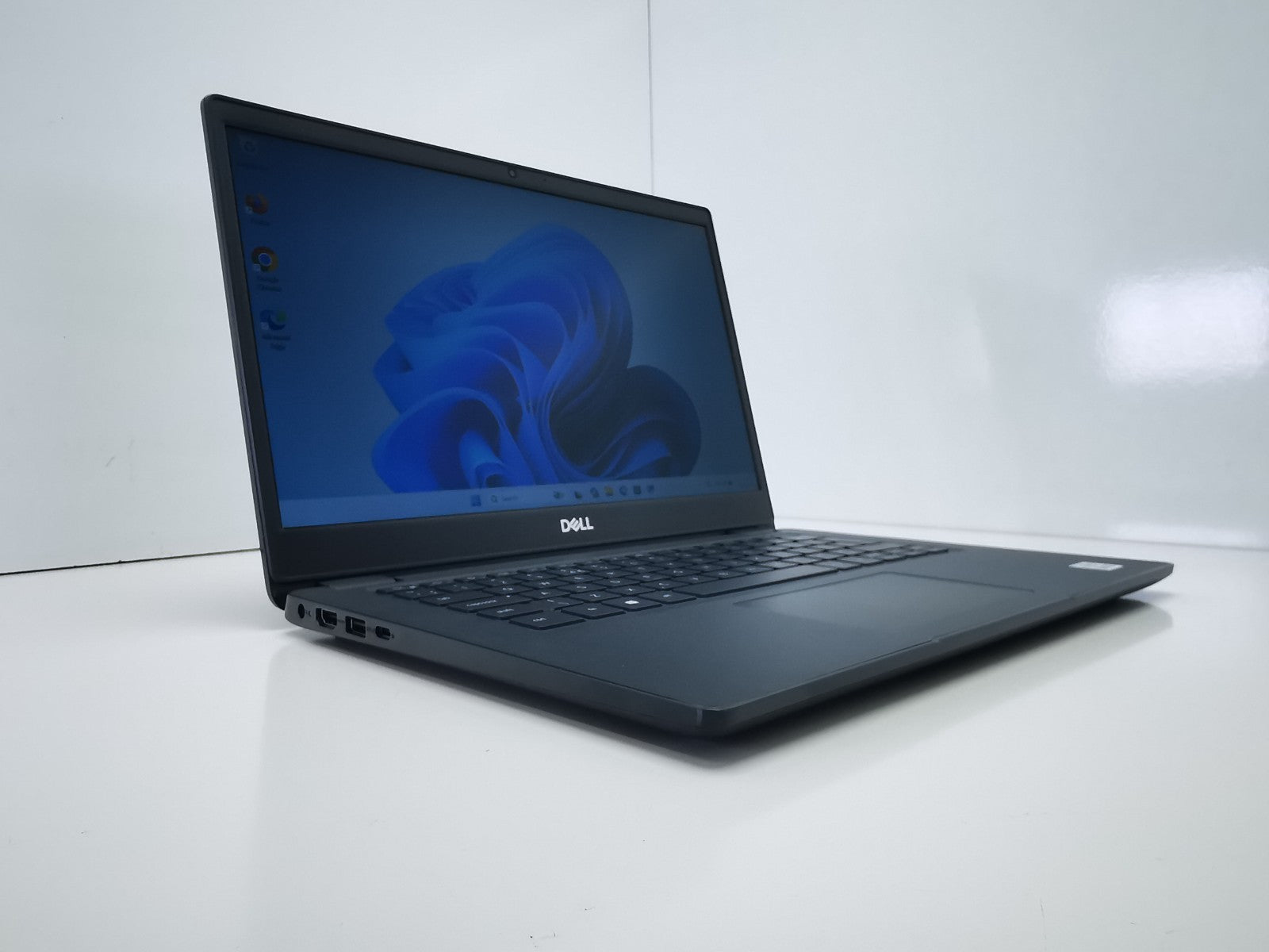 Dell Latitude 3410 14" Laptop - 10th Gen i5/8GB RAM/256GB SSD/Win 11 Pro