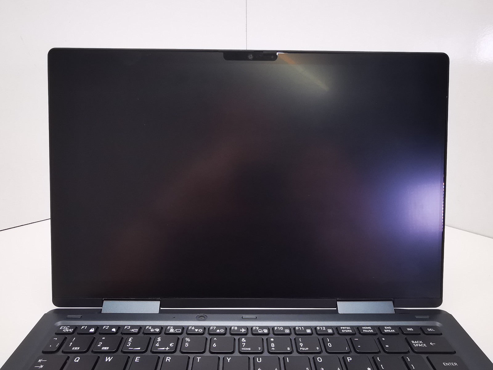 Dynabook Portege X30W-J-109 13.3" - 11th Gen i5/8GB RAM/256GB SSD/Win 11 Pro