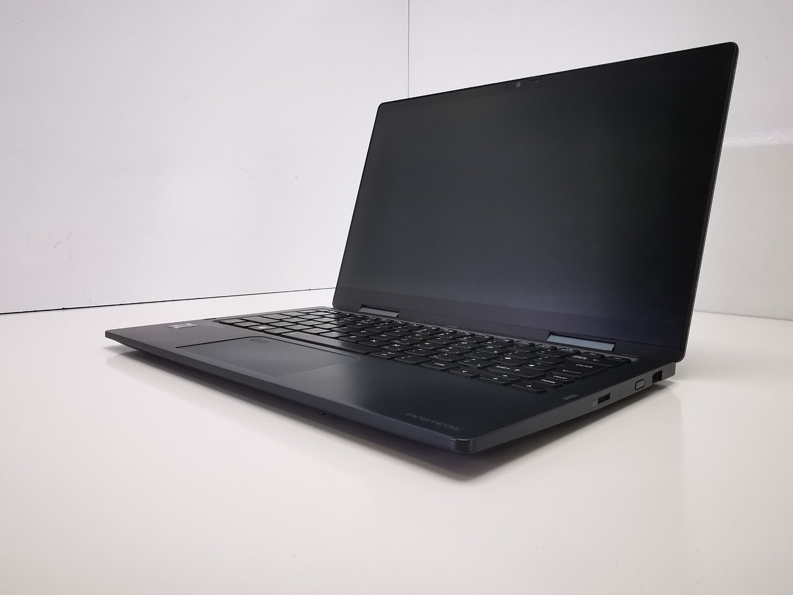 Dynabook Portege X30W-J-109 13.3" - 11th Gen i5/8GB RAM/256GB SSD/Win 11 Pro