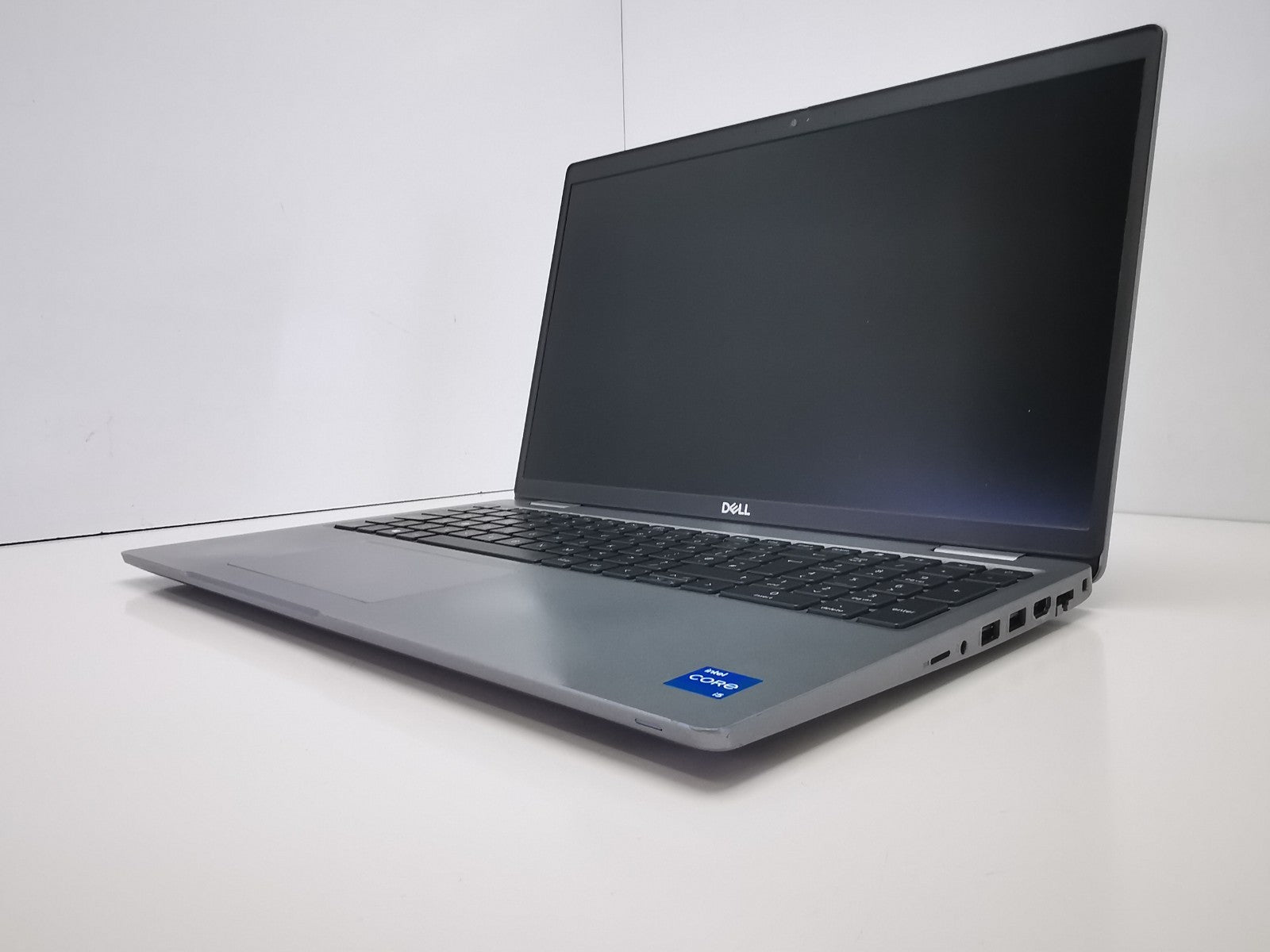 Dell Latitude 5520 15.6" Laptop - 11th Gen i5/8GB RAM/256GB SSD/Windows 11 Pro
