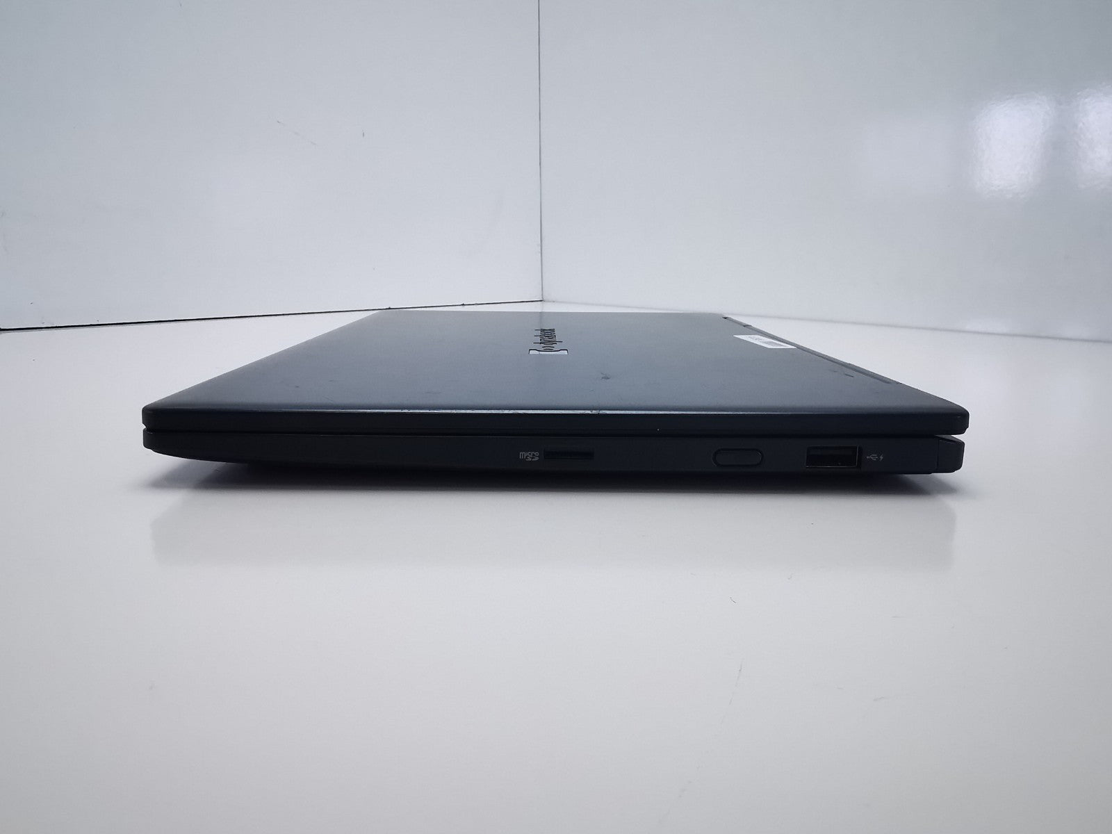 Dynabook Portege X30W-J-109 13.3" - 11th Gen i5/8GB RAM/256GB SSD/Win 11 Pro