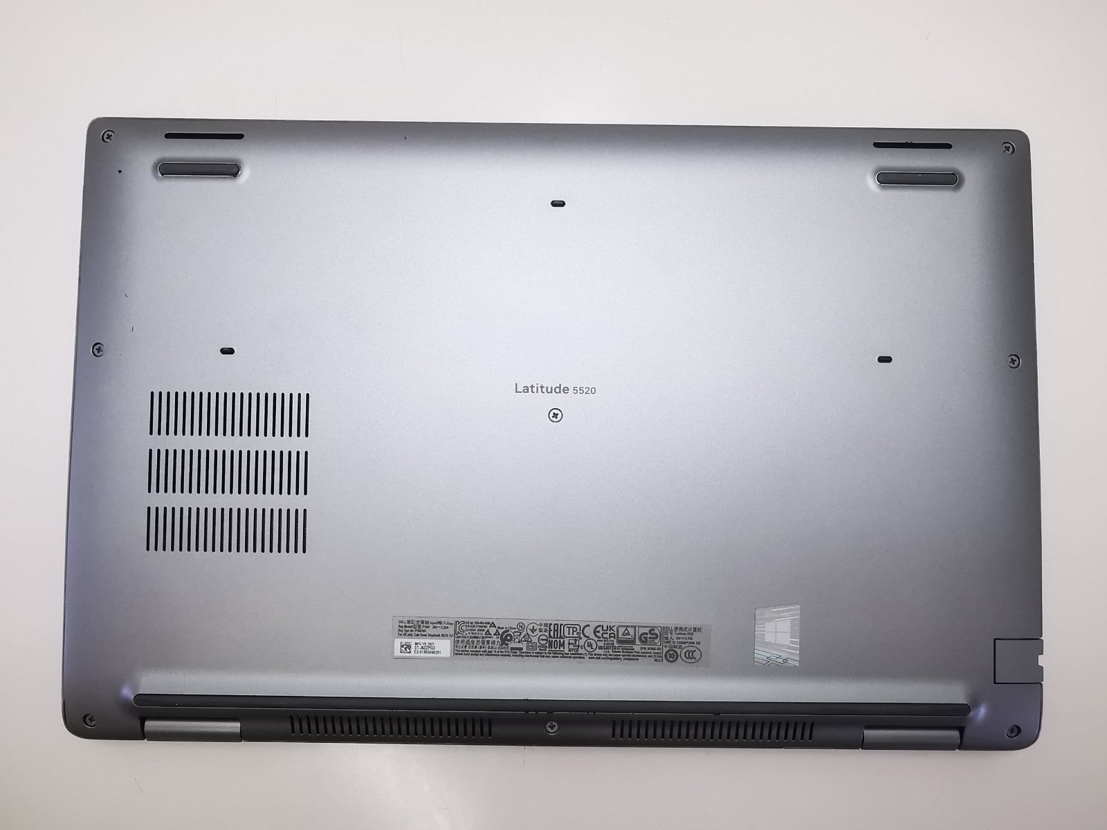 Dell Latitude 5520 15.6" Laptop - 11th Gen i5/8GB RAM/256GB SSD/Windows 11 Pro