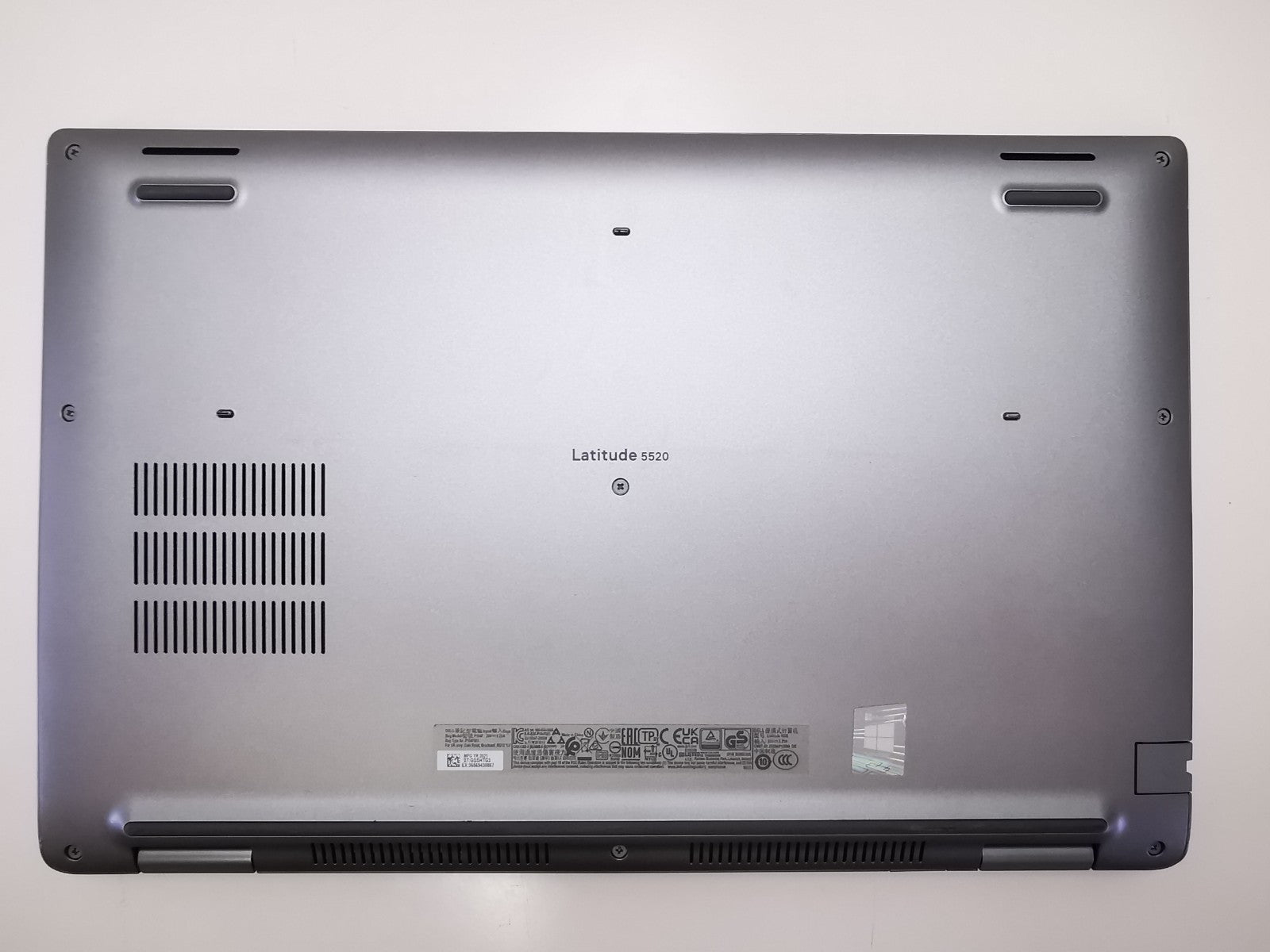 Dell Latitude 5520 15.6" Laptop - 11th Gen i5/8GB RAM/256GB SSD/Win 11 Pro