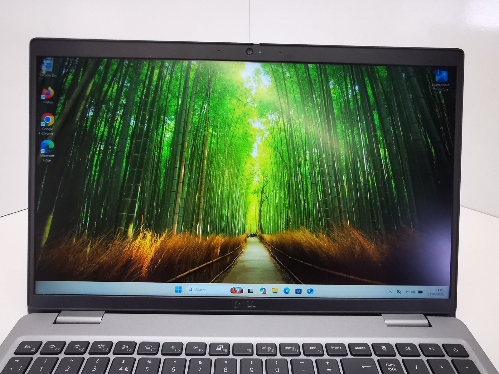 Dell Latitude 5520 15.6" Laptop - 11th Gen i5/8GB RAM/256GB SSD/Windows 11 Pro