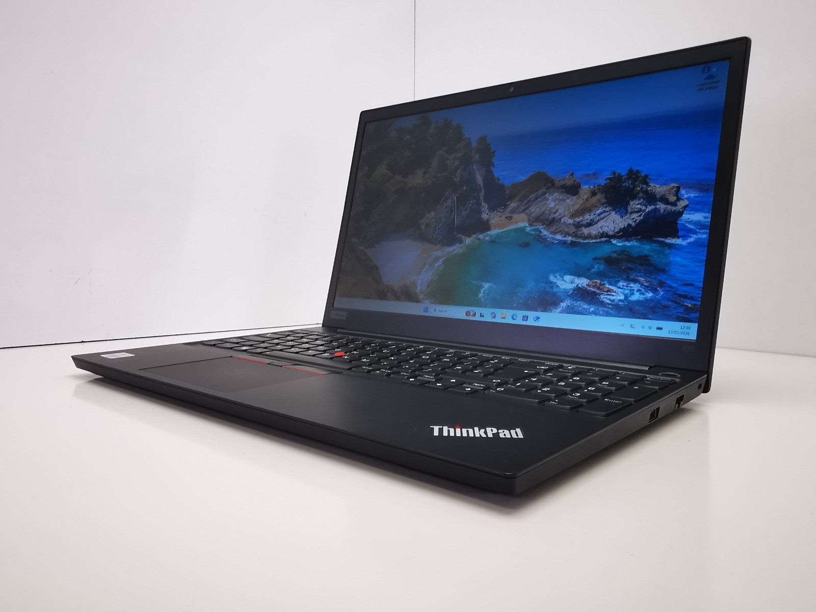 Lenovo ThinkPad E15 15.6″ Laptop – 10th Gen i5/8GB RAM/256GB SSD/Windows 11