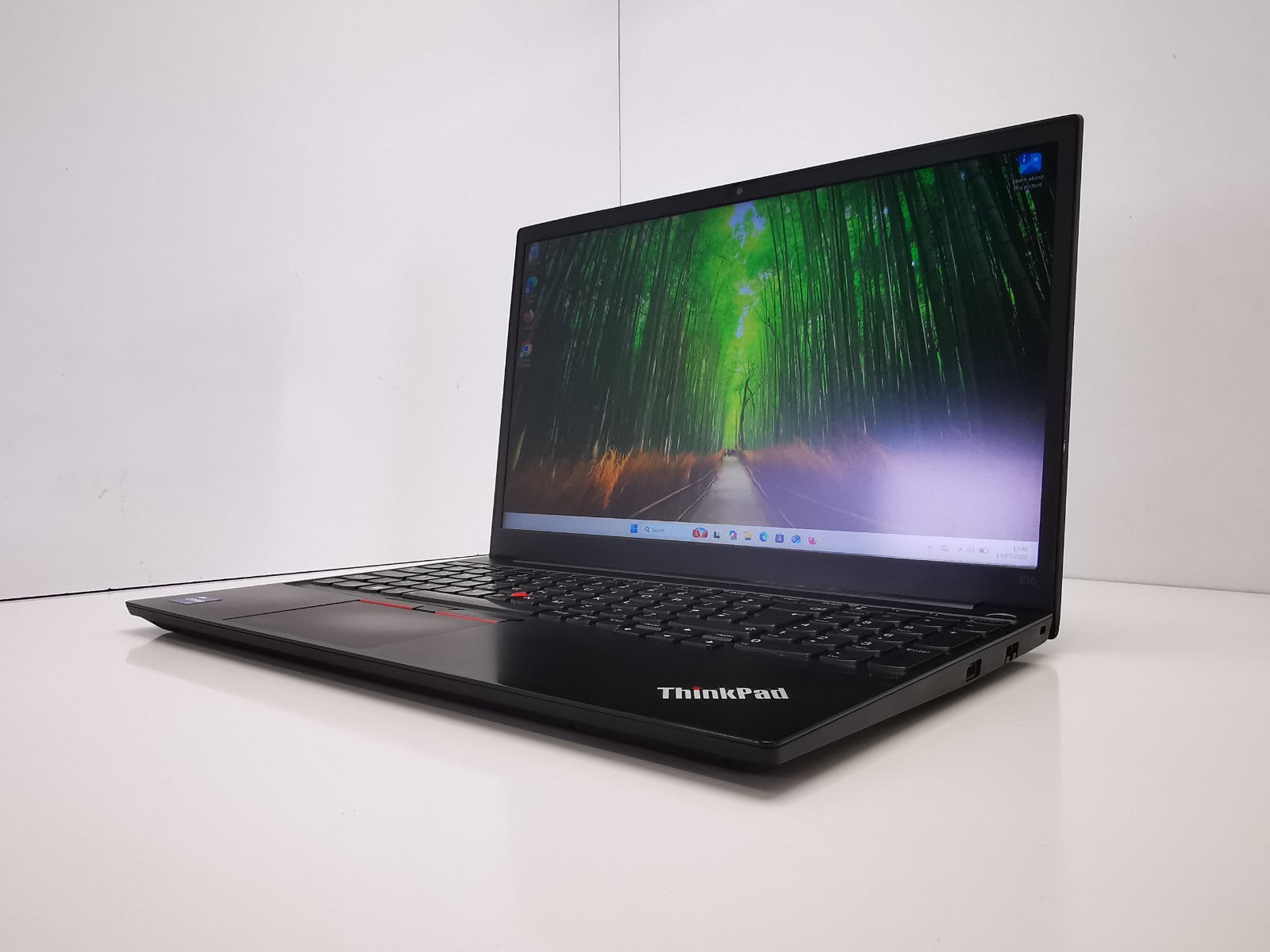 Lenovo ThinkPad E15 Gen 2 15″ Laptop – 11th Gen i7/16GB RAM/512GB SSD/Win 11