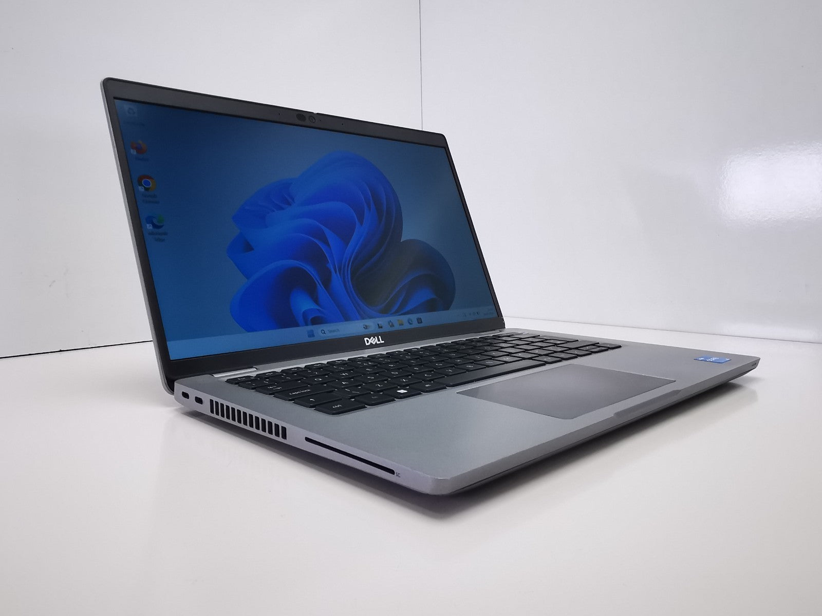 Dell Latitude 5430 14" Laptop - 12th Gen i5/8GB RAM/256GB NVMe SSD/Win 11 Pro