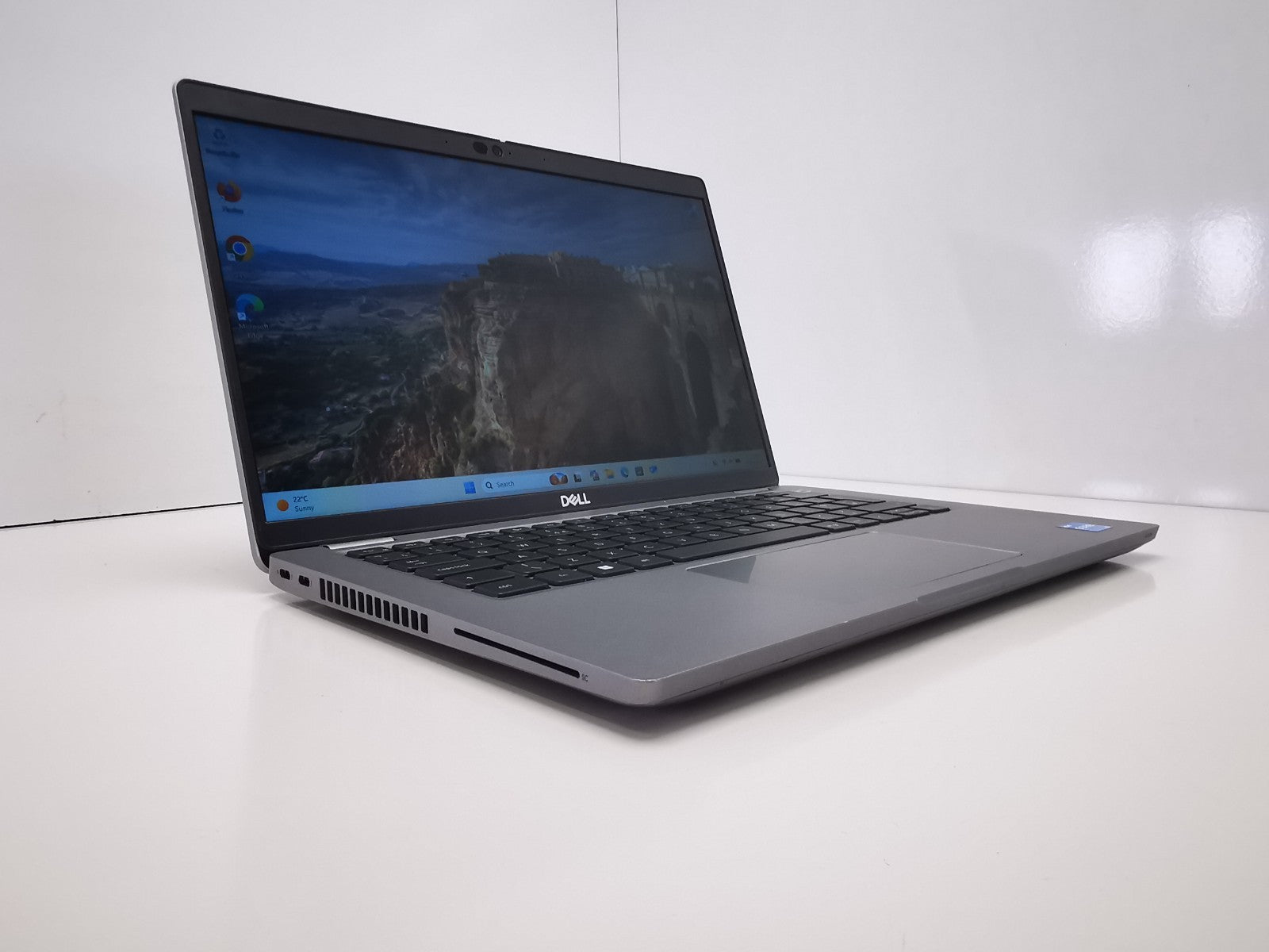 Dell Latitude 5430 14" Laptop - 12th Gen i5/8GB RAM/256GB NVMe SSD/Win 11 Pro