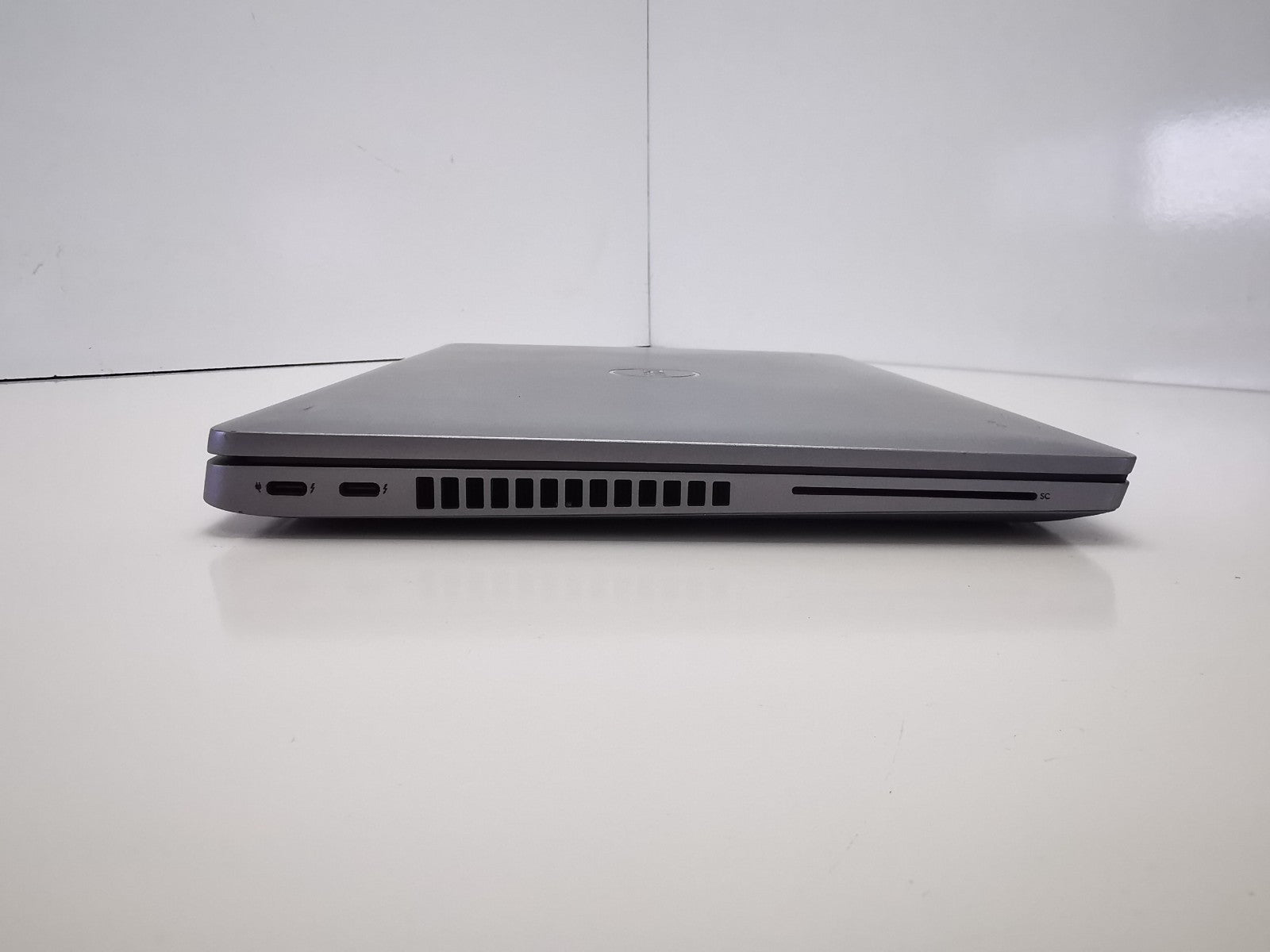 Dell Latitude 5430 14" Laptop - 12th Gen i5/8GB RAM/256GB NVMe SSD/Win 11 Pro