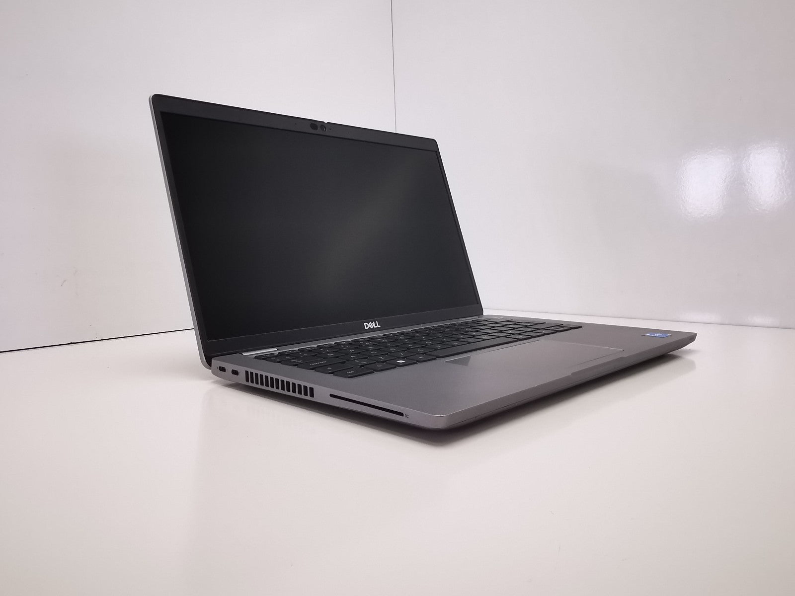 Dell Latitude 5430 14" Laptop - 12th Gen i5/8GB RAM/256GB NVMe SSD/Win 11 Pro