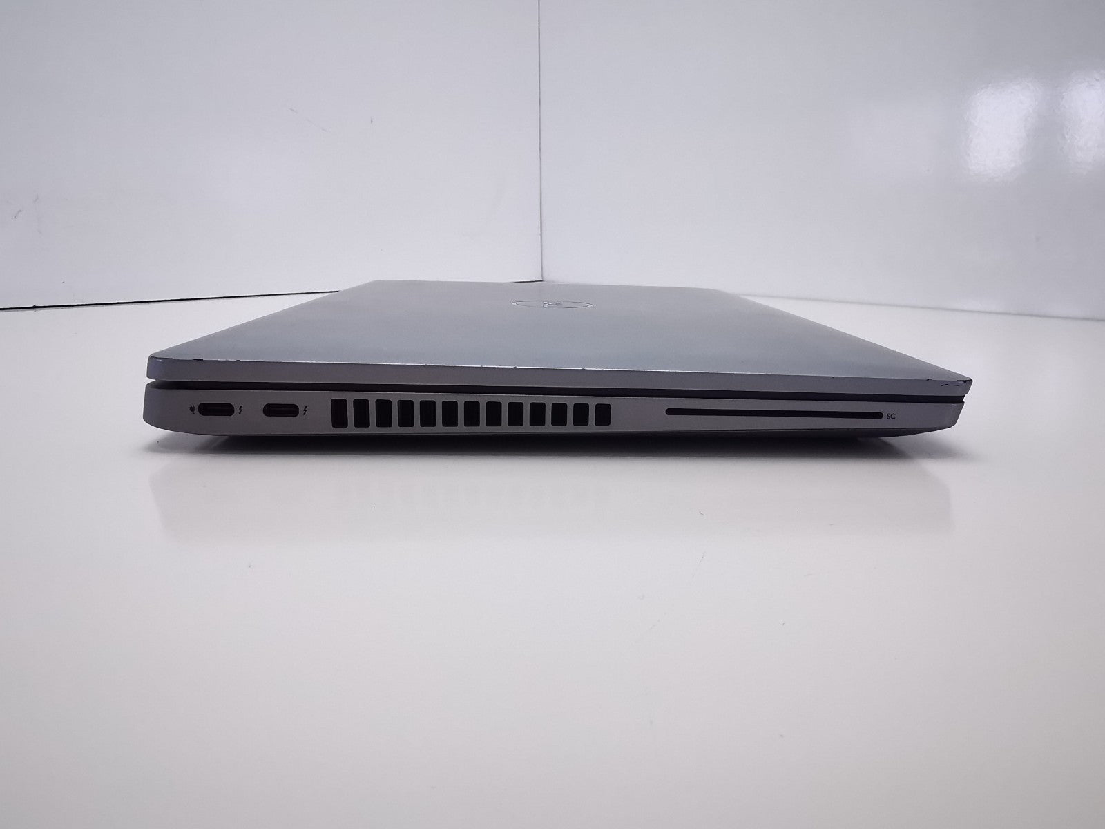 Dell Latitude 5430 14" Laptop - 12th Gen i5/8GB RAM/256GB NVMe SSD/Win 11 Pro