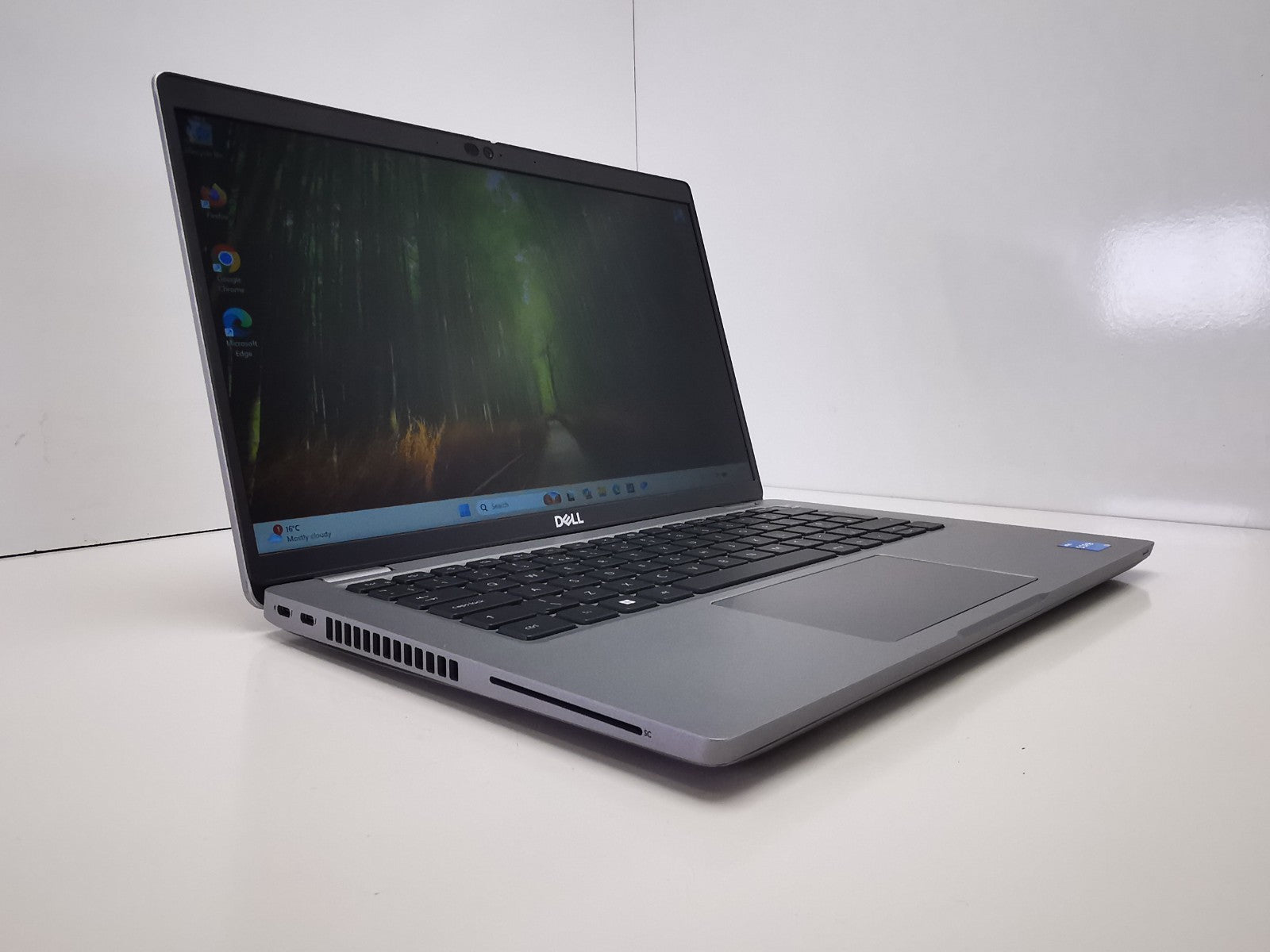 Dell Latitude 5430 14" Laptop - 12th Gen i5/8GB RAM/256GB NVMe SSD/Win 11 Pro