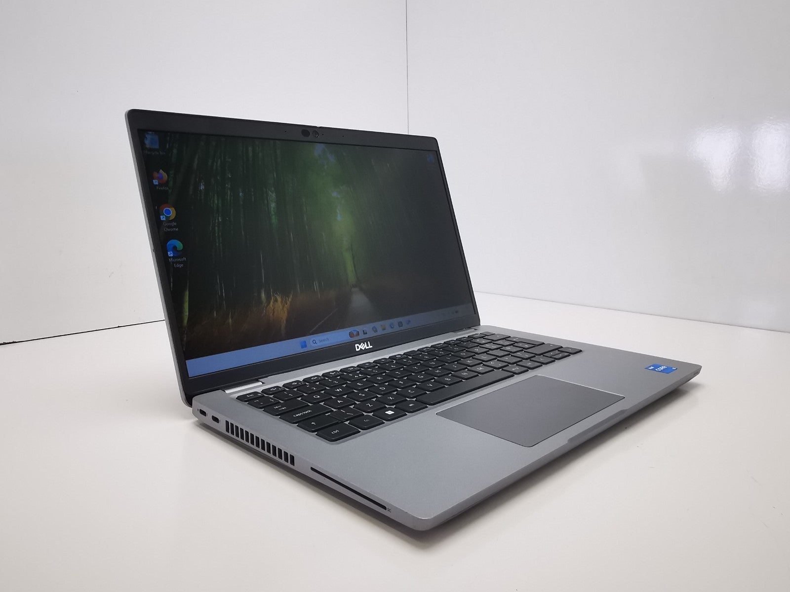Dell Latitude 5430 14" Laptop - 12th Gen i5/8GB RAM/256GB NVMe SSD/Win 11 Pro