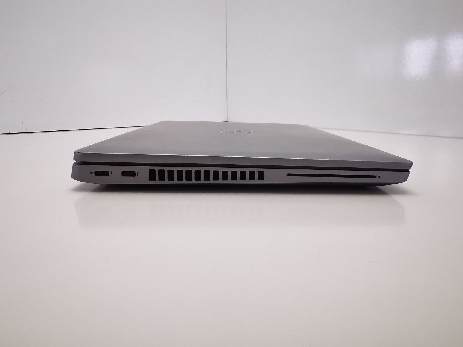 Dell Latitude 5430 14" Laptop - 12th Gen i5/8GB RAM/256GB NVMe SSD/Win 11 Pro