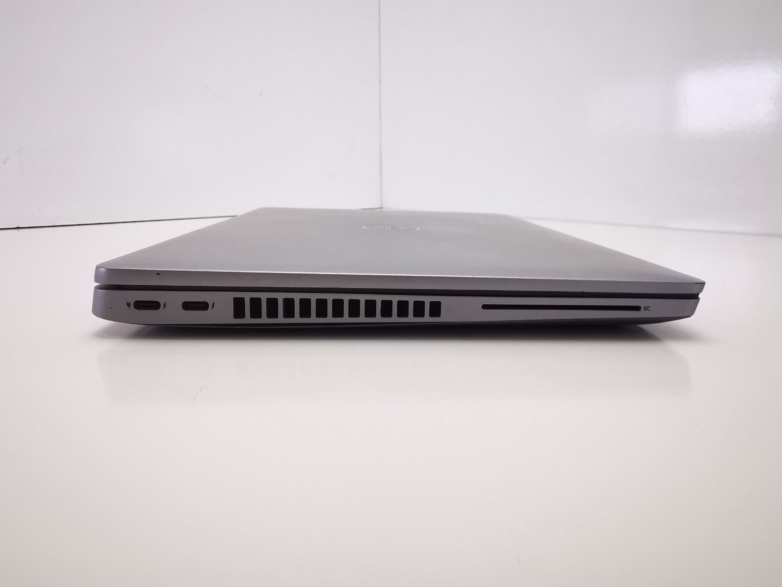 Dell Latitude 5430 14" Laptop - 12th Gen i5/8GB RAM/256GB NVMe SSD/Win 11 Pro