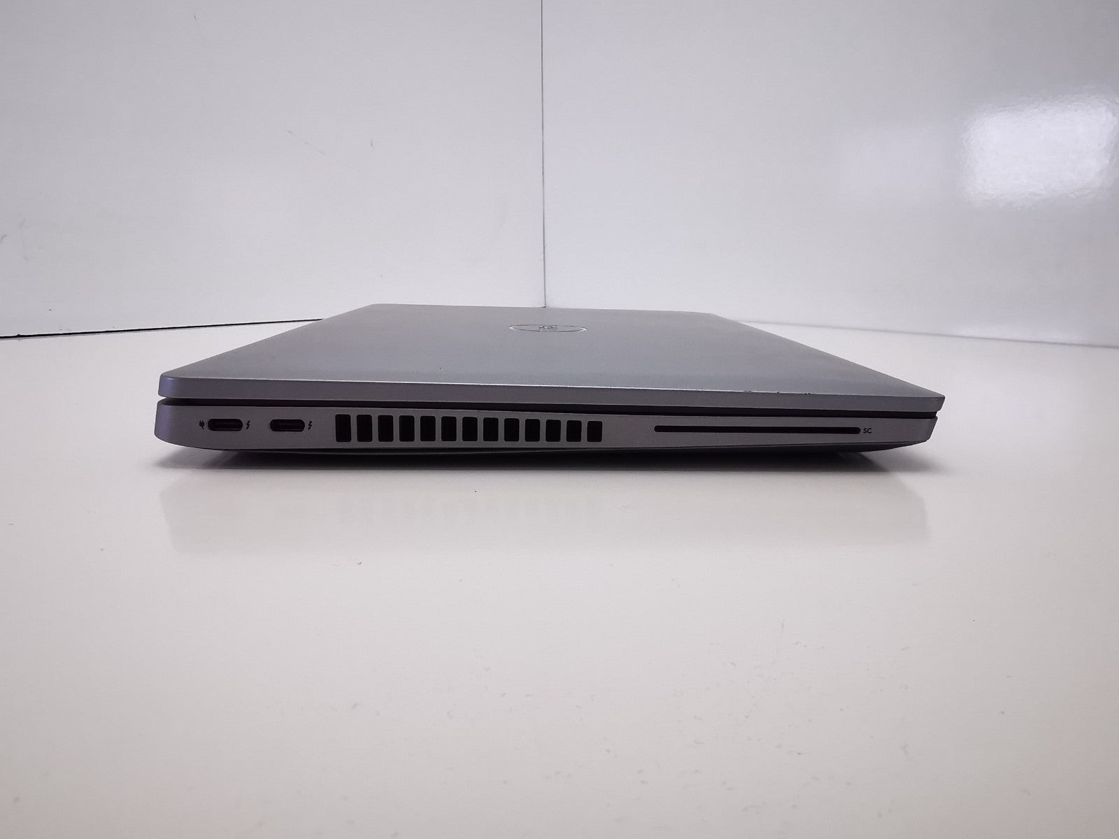 Dell Latitude 5430 14" Laptop - 12th Gen i5/8GB RAM/256GB NVMe SSD/Win 11 Pro