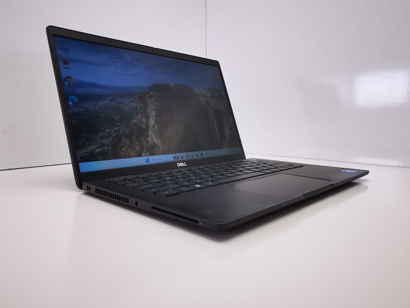 Dell Latitude 7420 14" Laptop - 11th Gen i5/8GB RAM/256GB SSD/Win 11 - BIOS LOCK