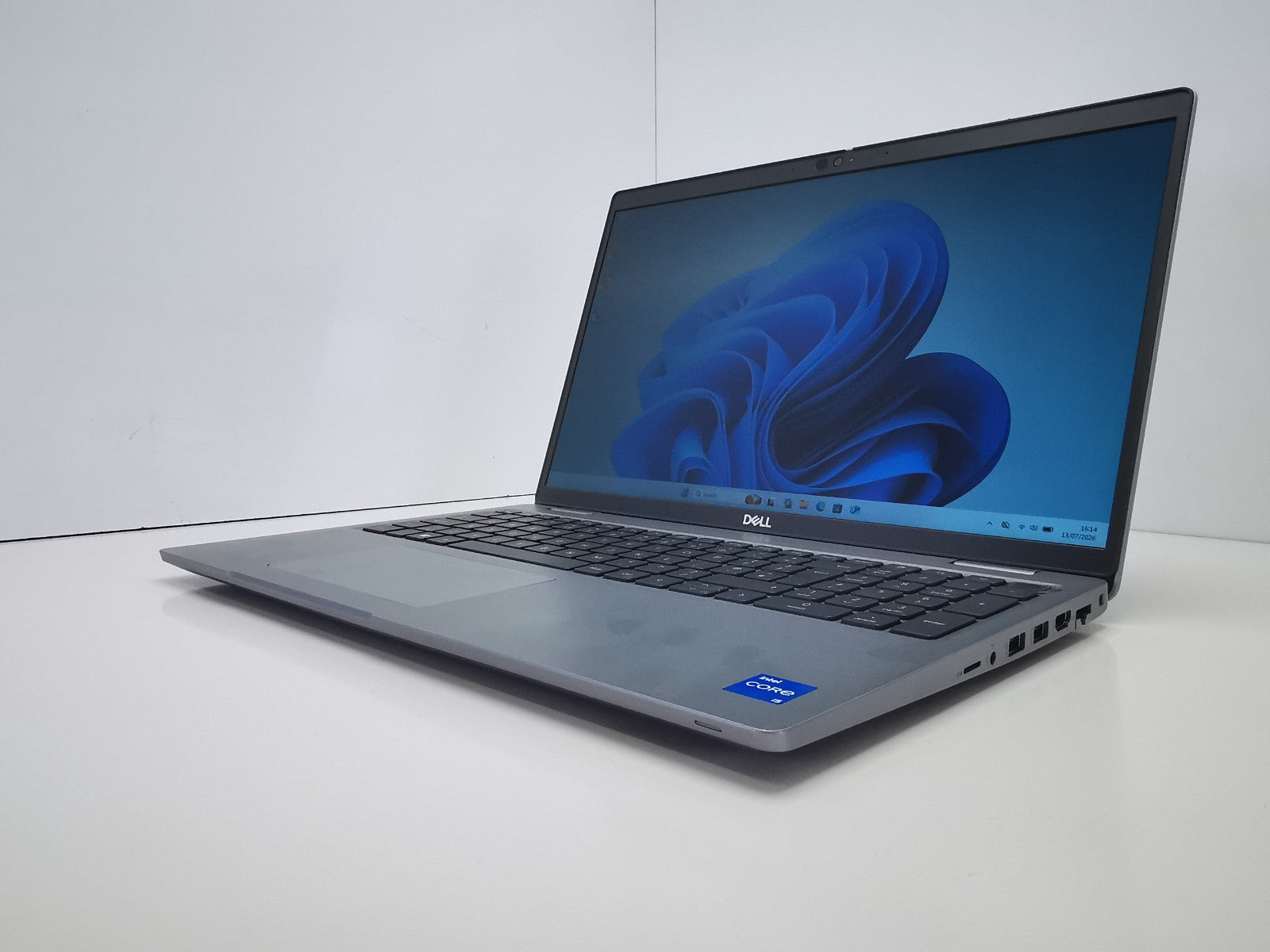 Dell Latitude 5530 15.6" Laptop - 12th Gen i5/8GB RAM/256GB SSD/Windows 11 Pro